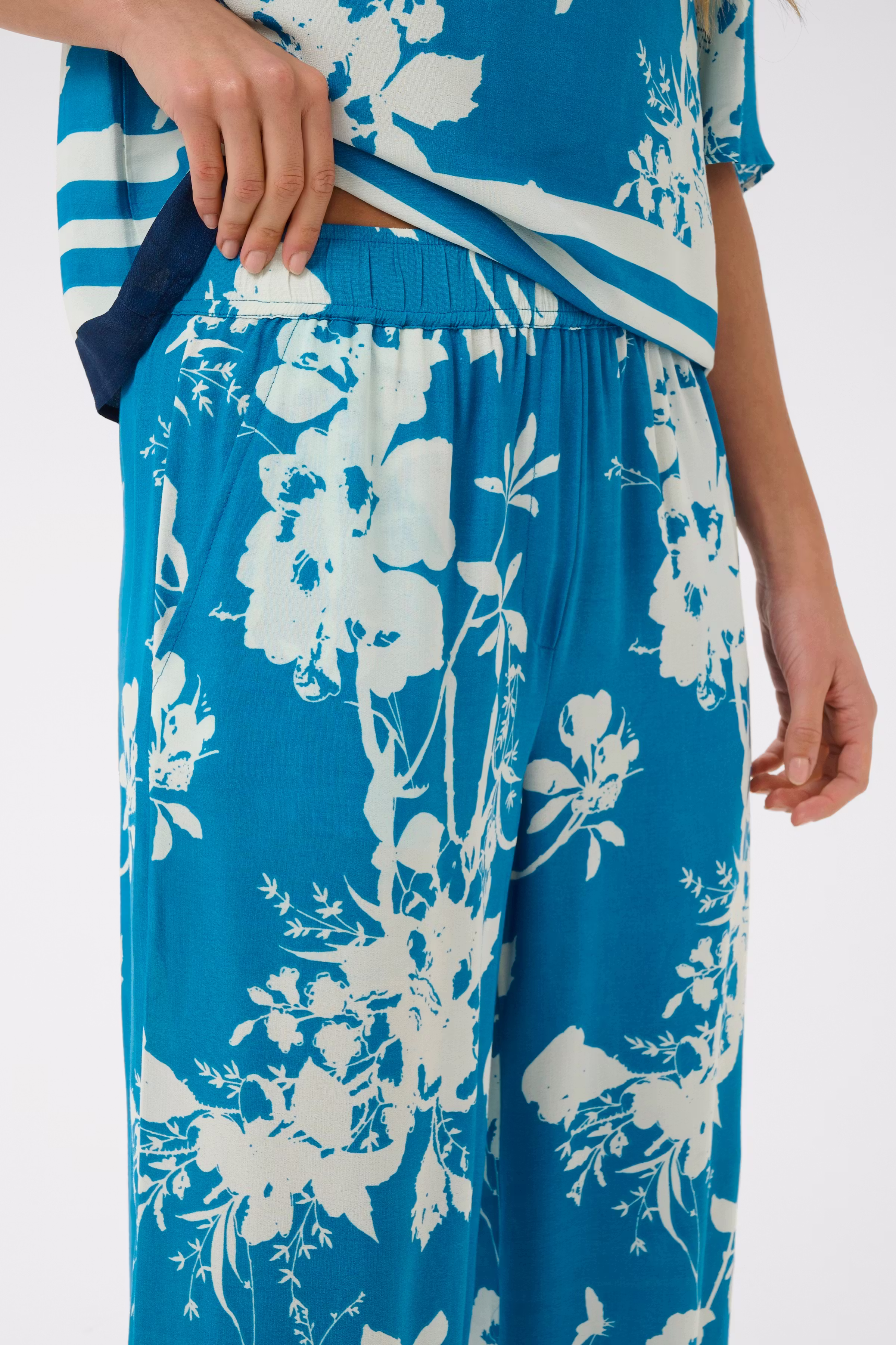 RashedaSZ Hose LOOKBOOK DETAIL 30515066-304890