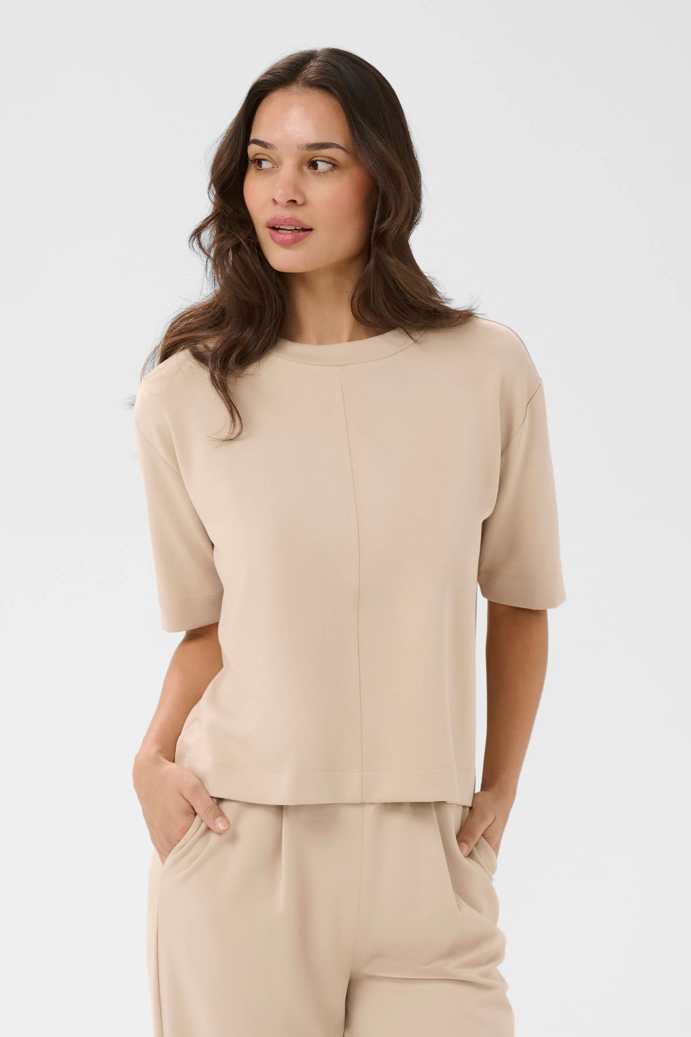 KAannie T-shirt LOOKBOOK FRONT 10511809-151305