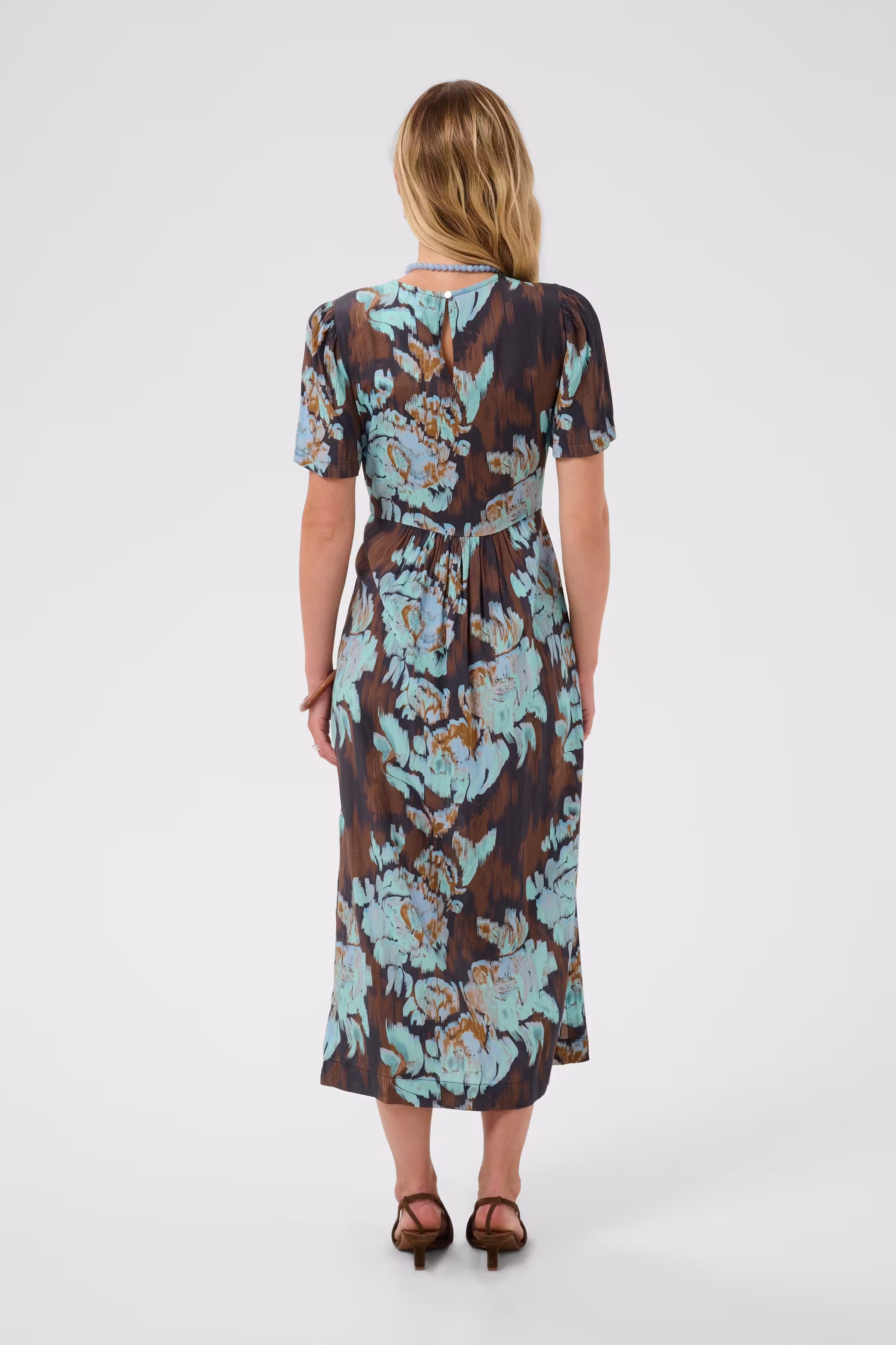 MalikaSZ Kleid LOOKBOOK BACK 30514403-305295