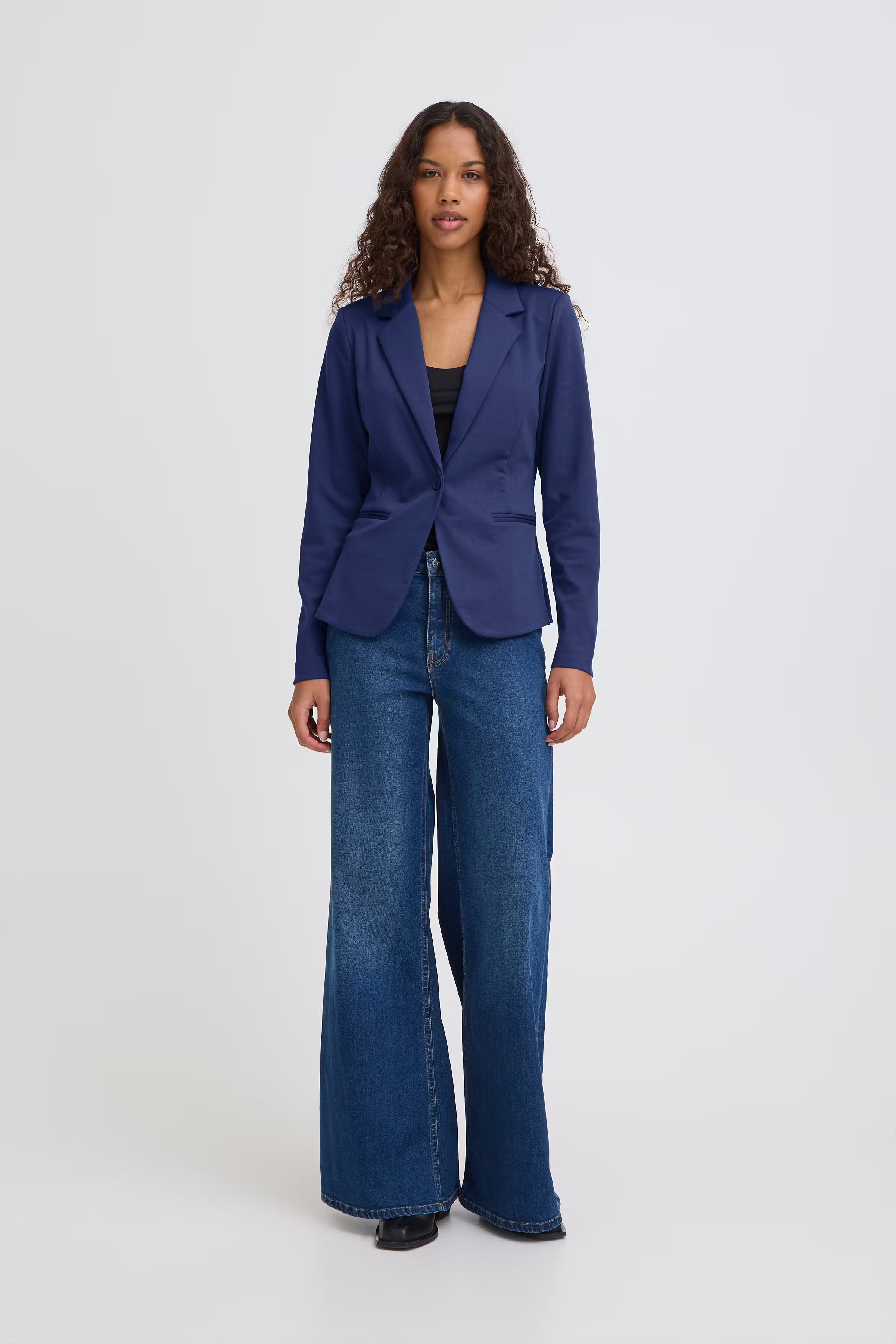 IHKATE Blazer LOOKBOOK FRONT 20101801-193939