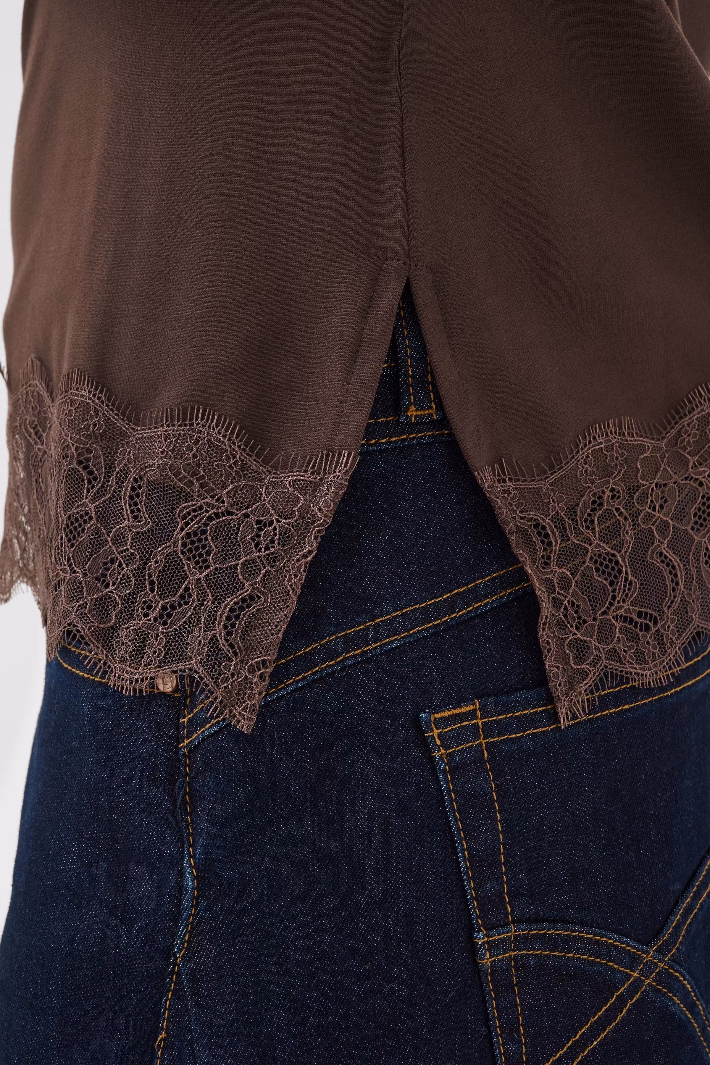 CRAlvaia Top LOOKBOOK DETAIL 10615546-191016