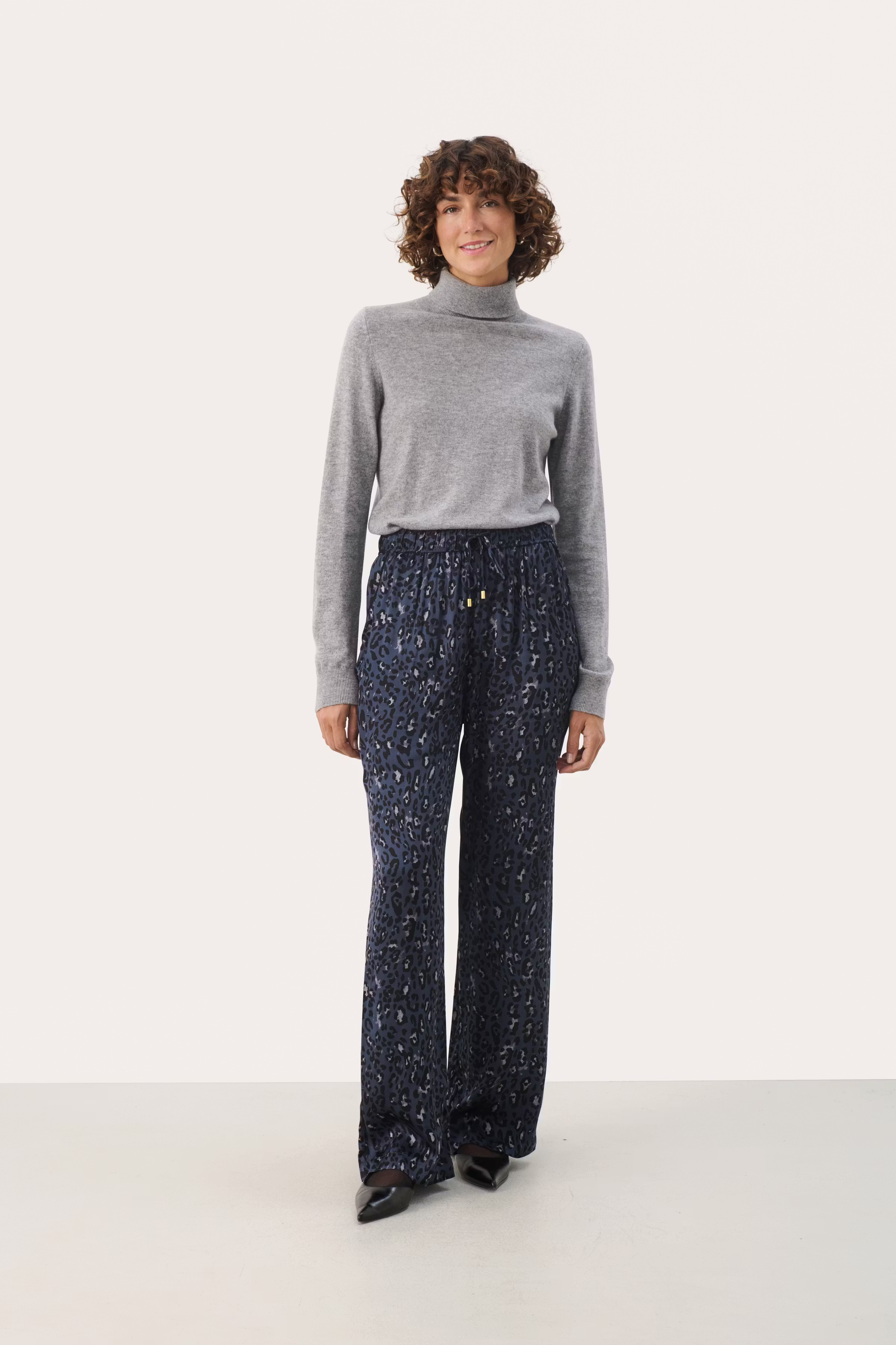 MajPW Byxor LOOKBOOK FRONT 30309055-303305