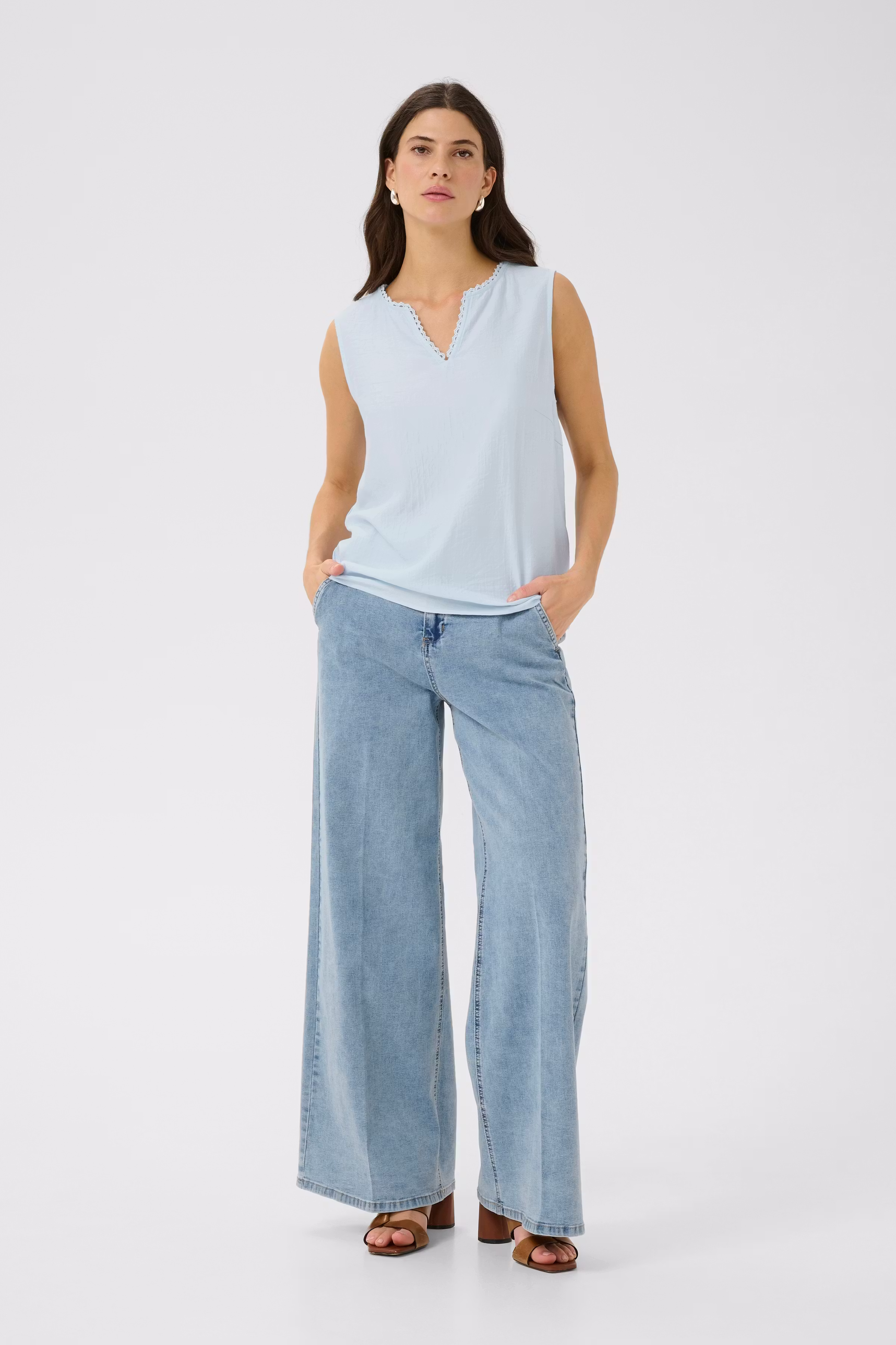 CRLori Top LOOKBOOK FRONT 10613829-163922