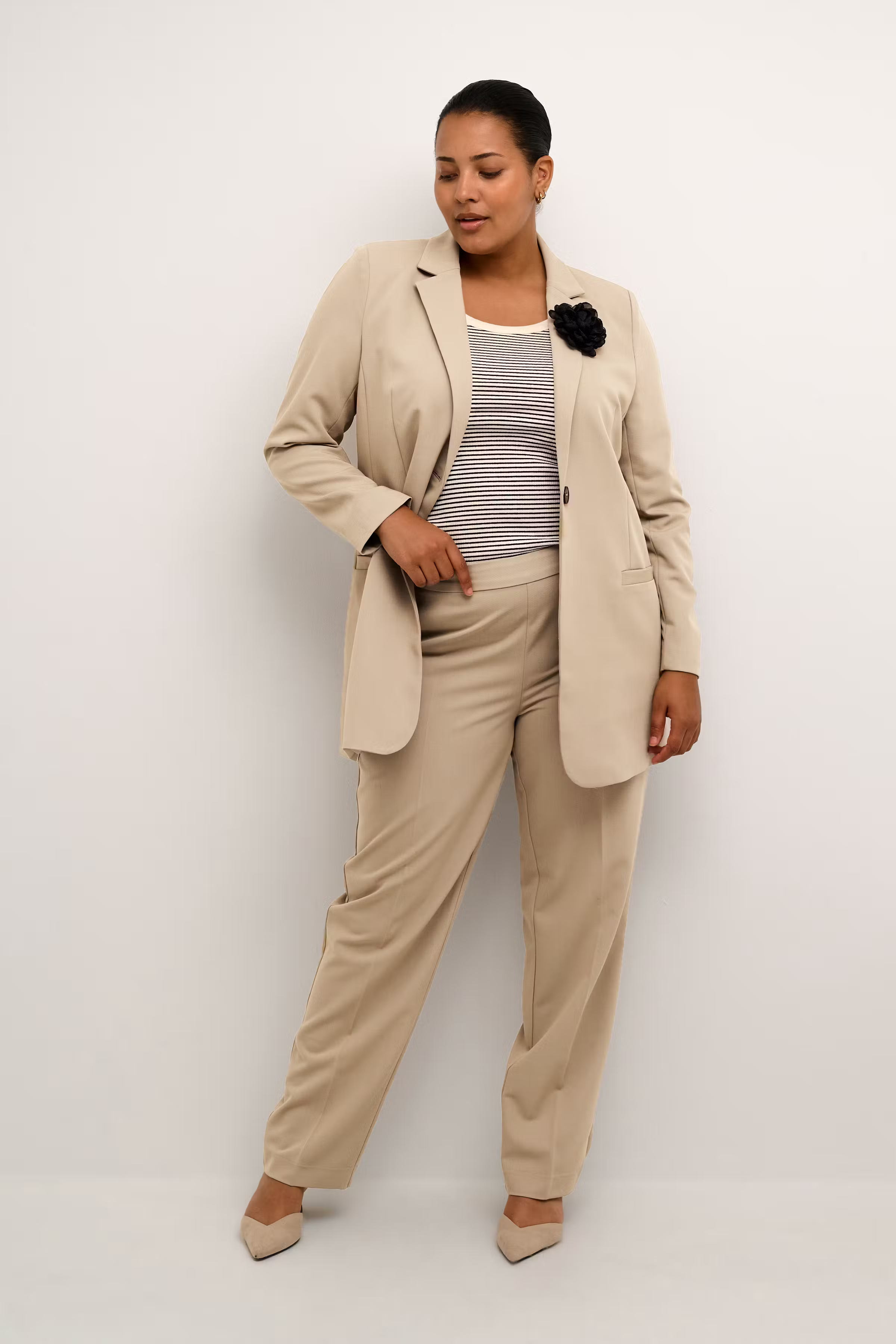 KCsakira Trousers LOOKBOOK FRONT 10581088-171109