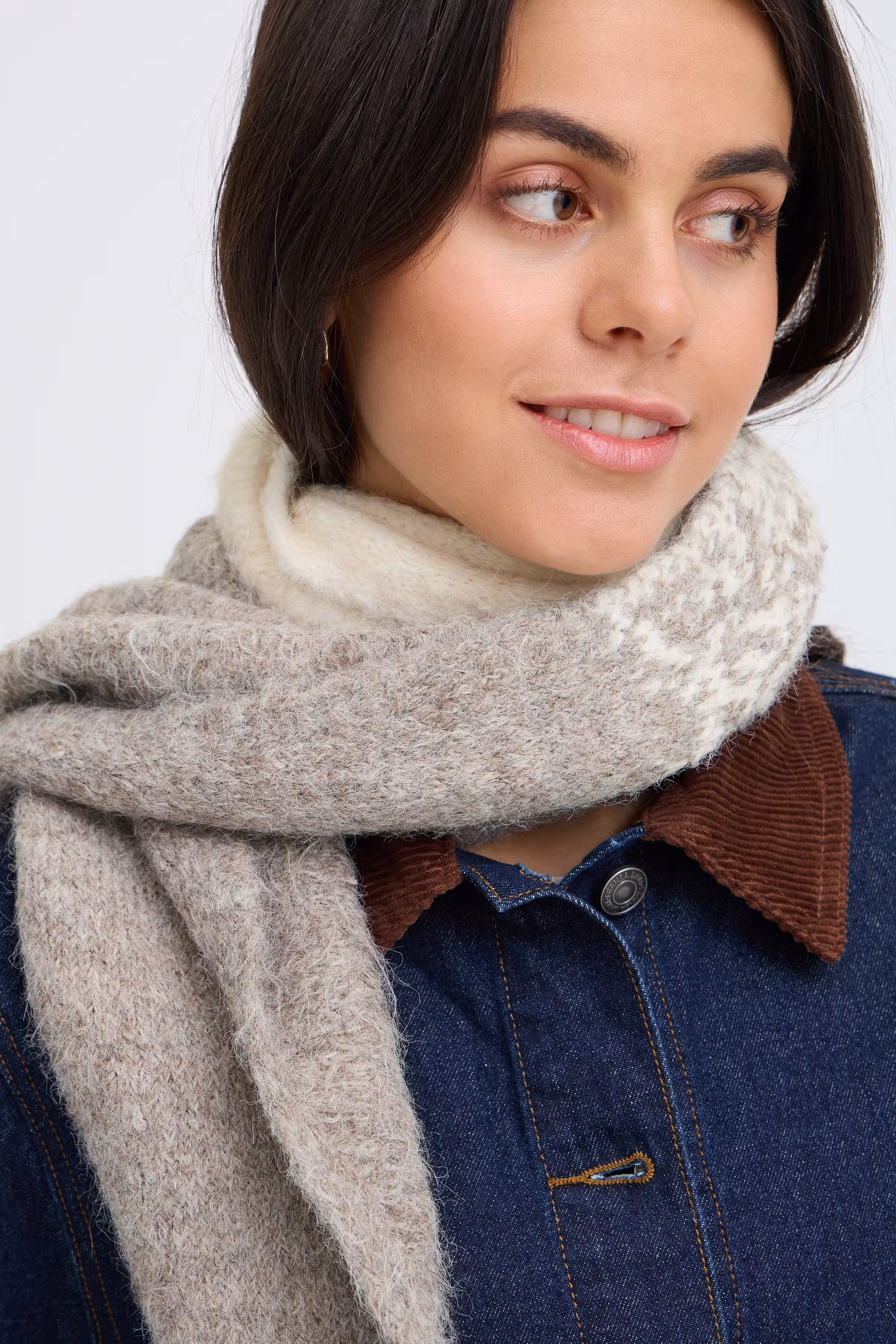 FRTYE Scarf LOOKBOOK DETAIL 20618432-900014270