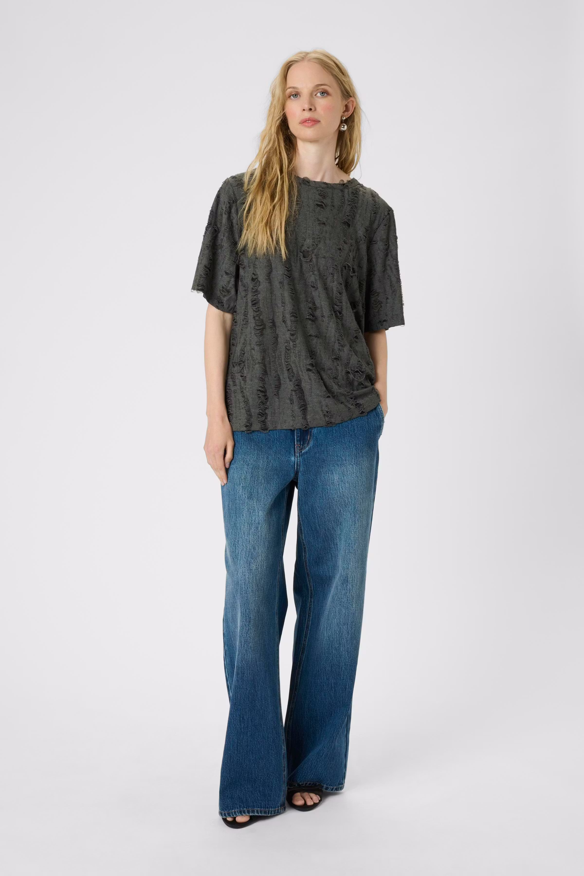 KBAlessia T-shirt LOOKBOOK FRONT 10105552-183907