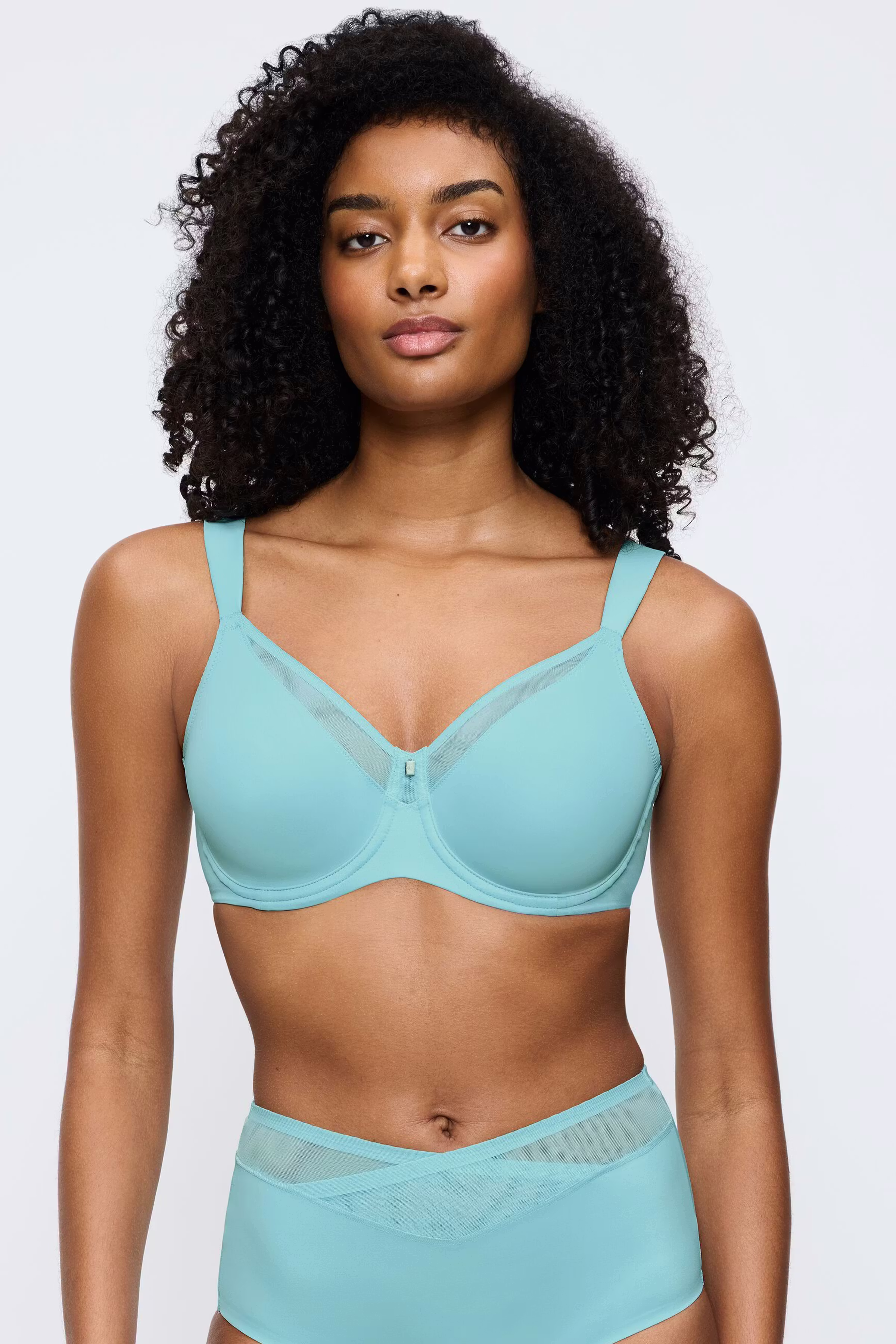 TrueShape BH LOOKBOOK FRONT 40500260-T1780