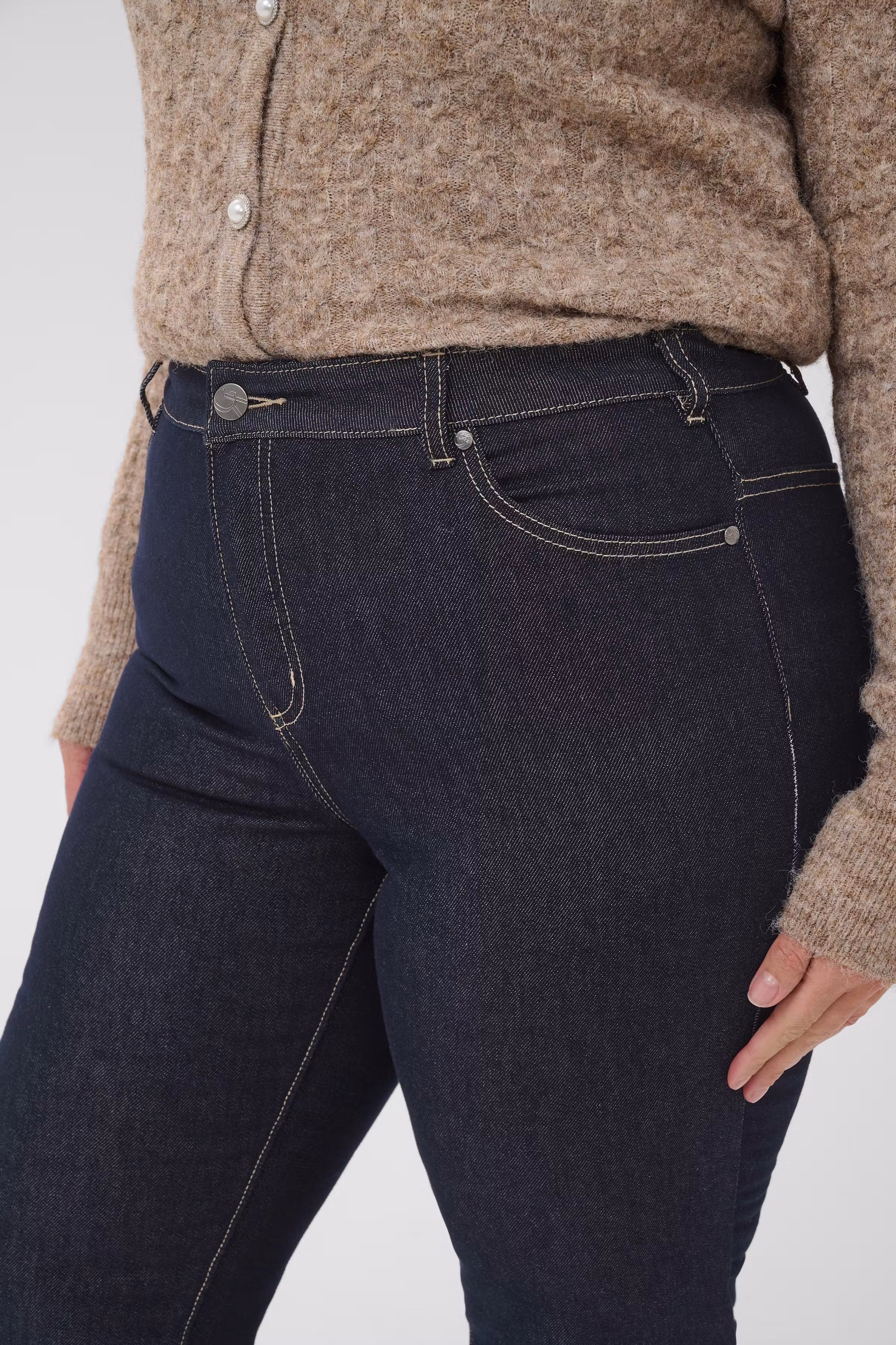 KCflora Jeans LOOKBOOK DETAIL 10584394-109824