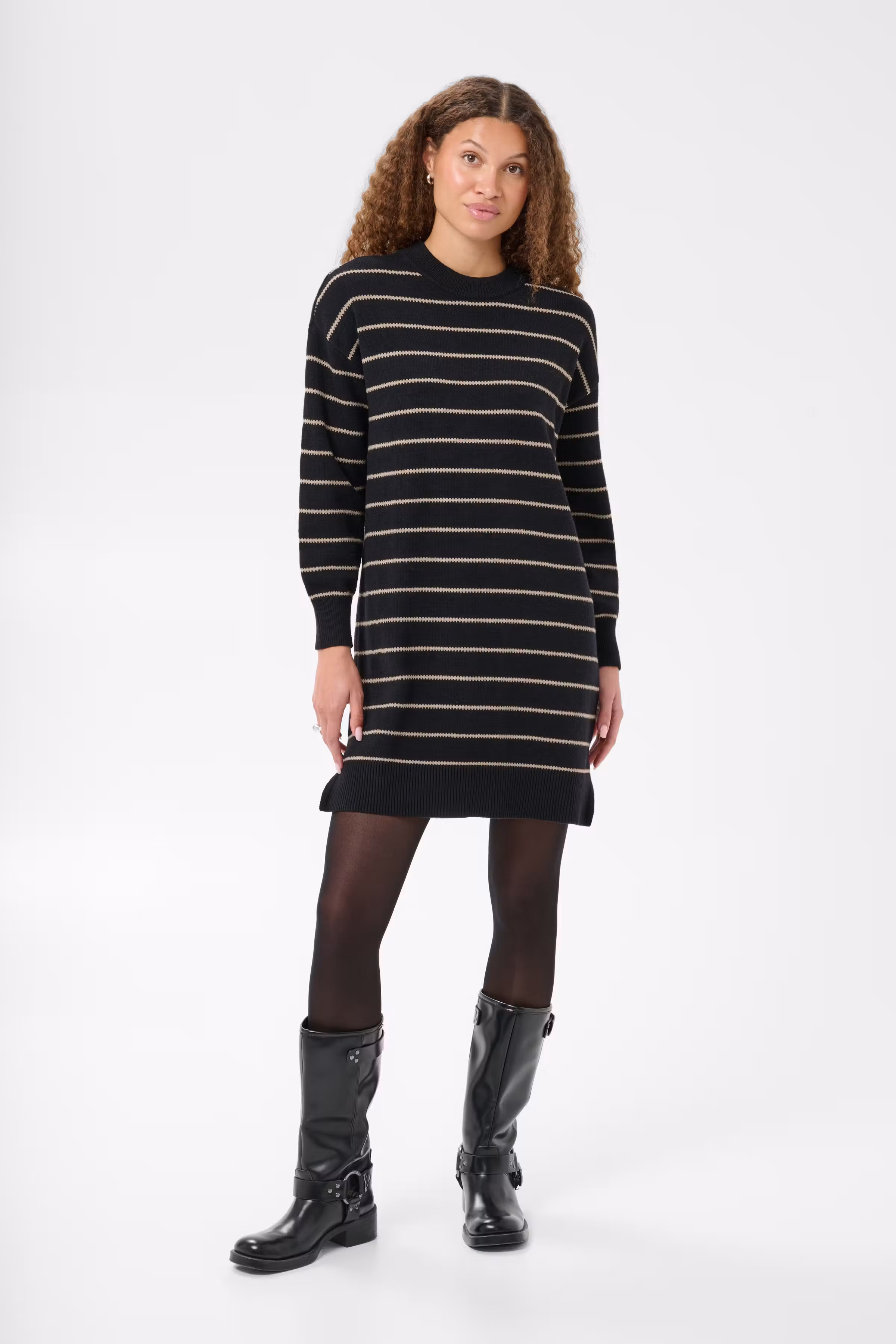 KAariana Kjole LOOKBOOK FRONT 10512570-1000113