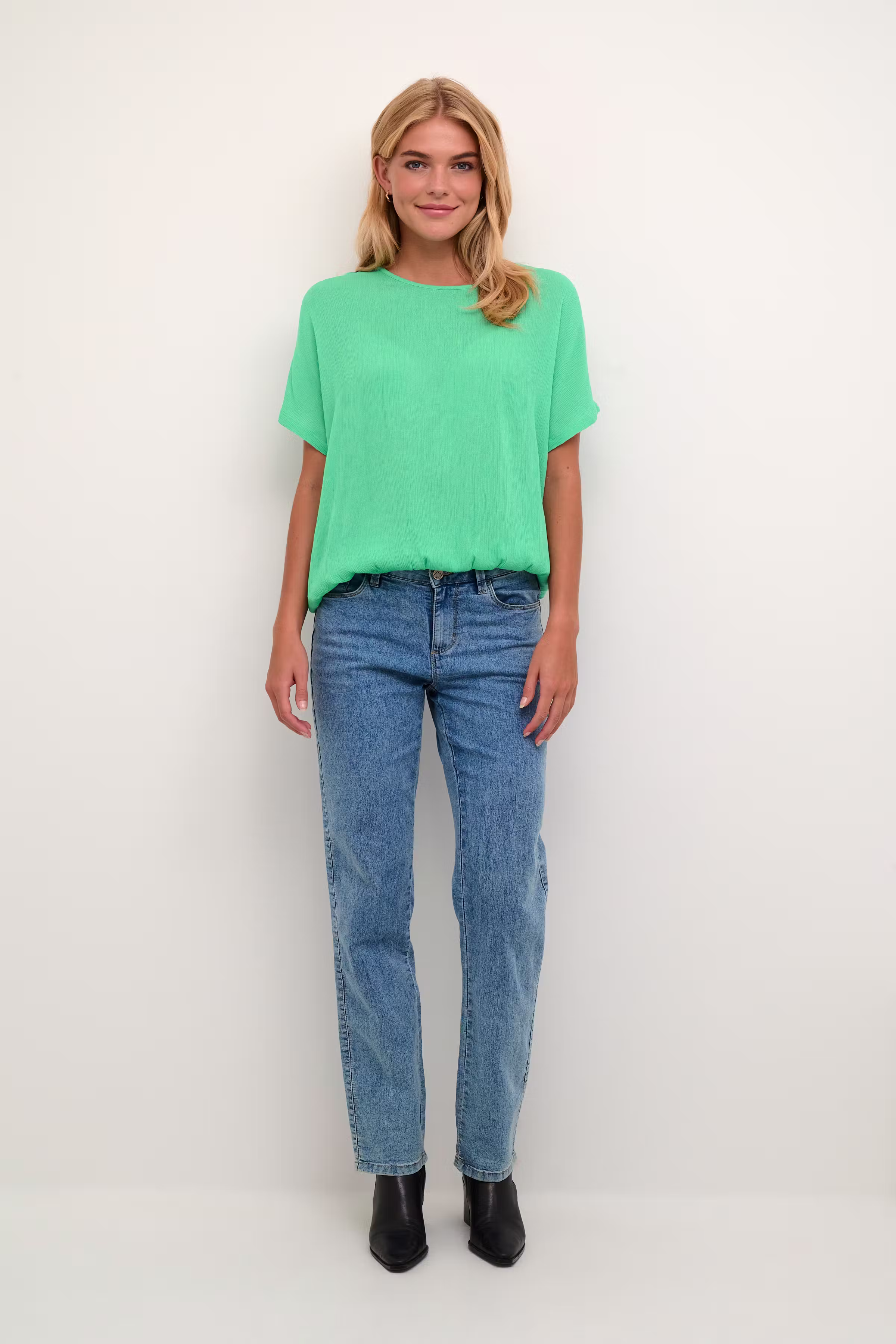 KAamber Bluse LOOKBOOK FRONT 10500781-165825