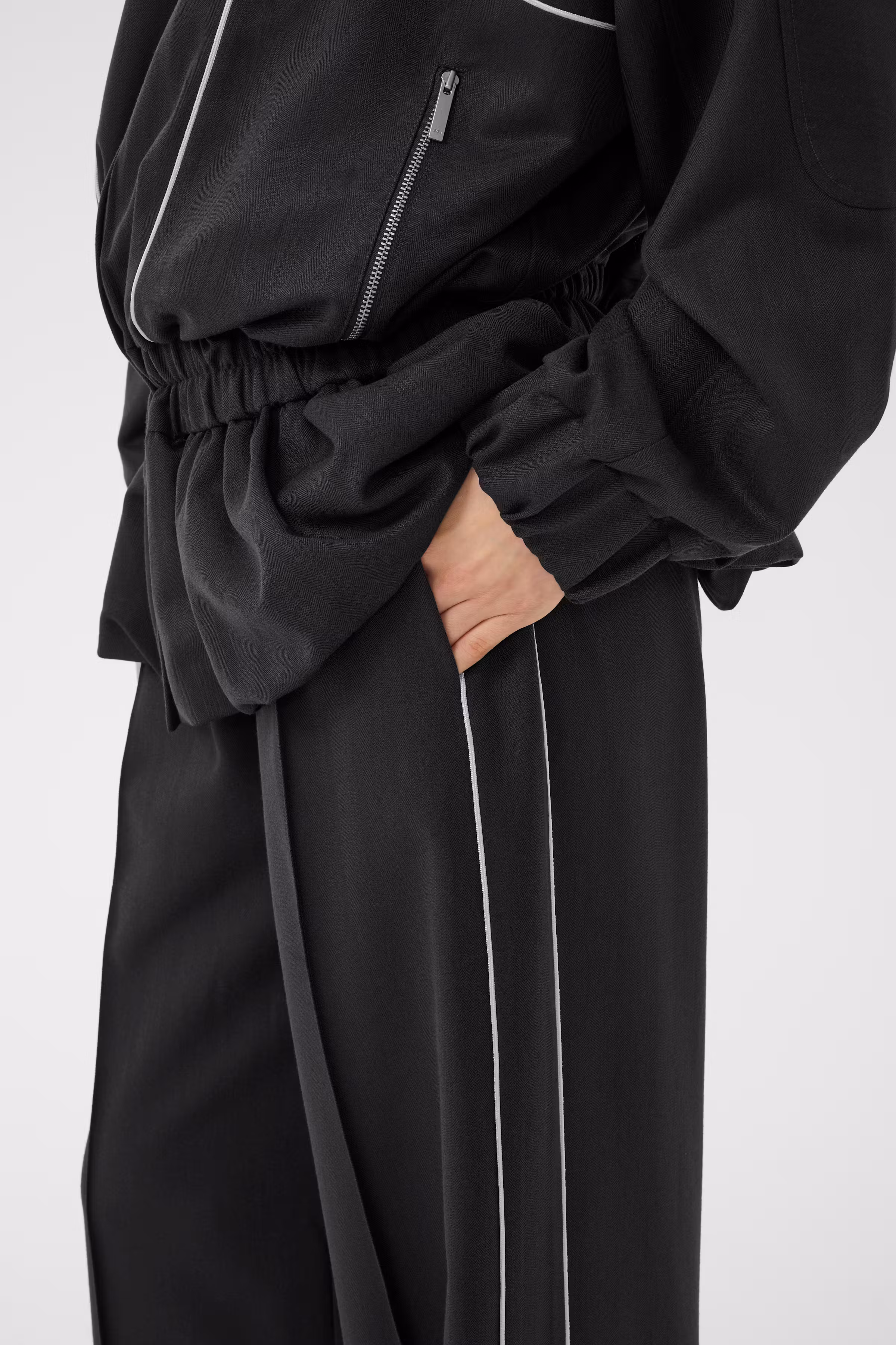 GZalezia Byxor LOOKBOOK DETAIL 10911464-109883
