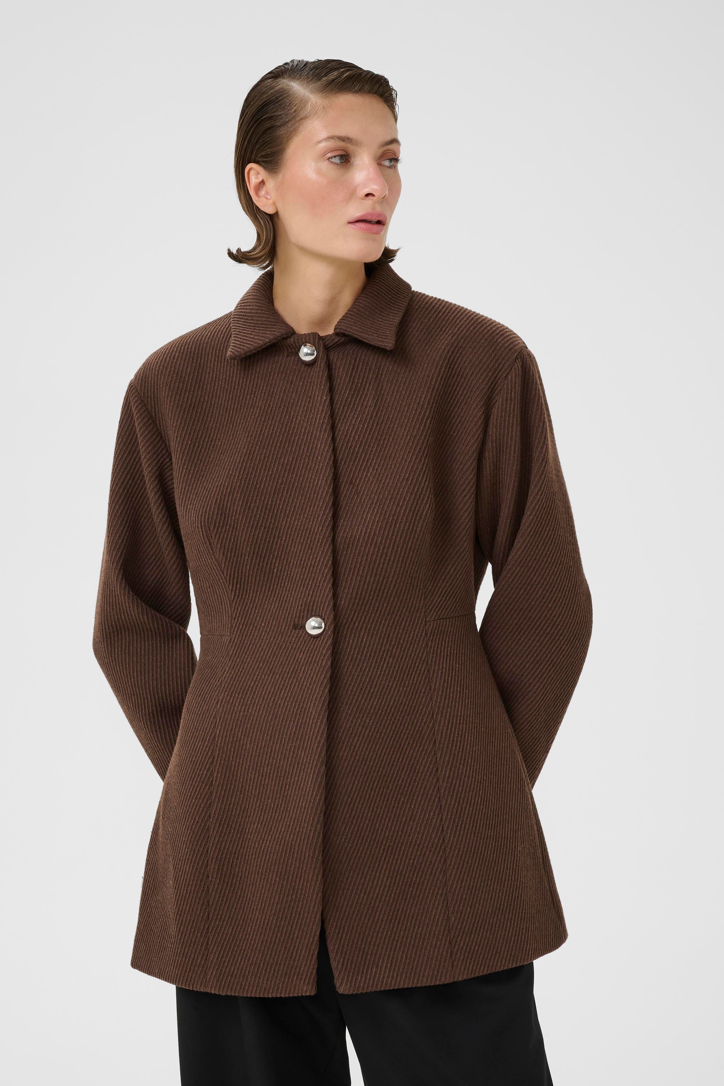 KBTara Blazer LOOKBOOK FRONT 10105271-191216