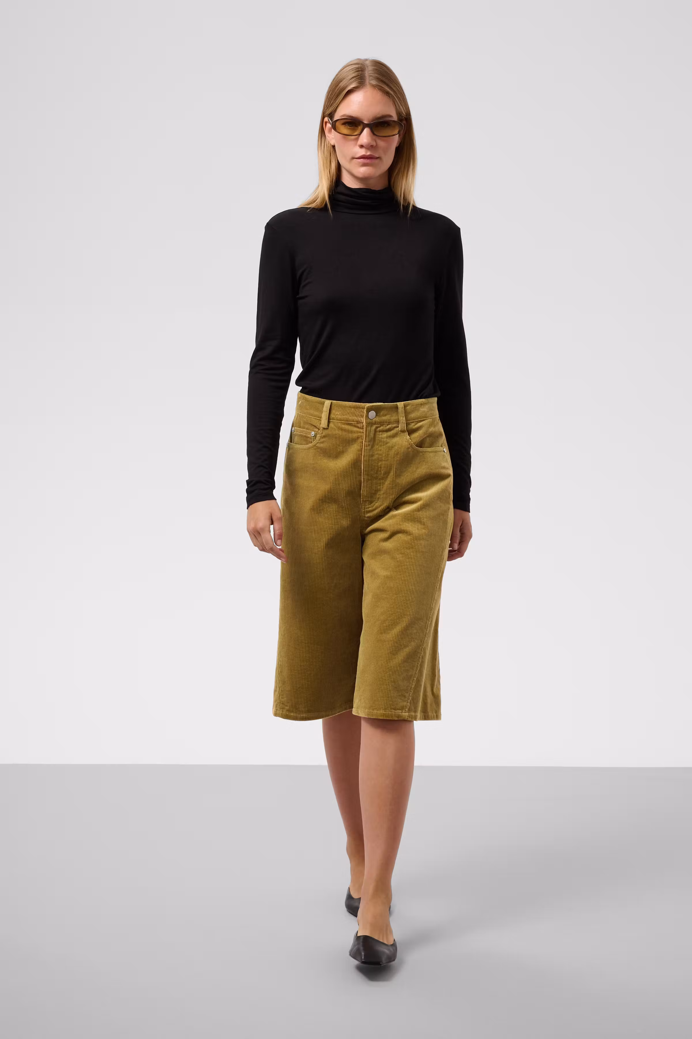 SLKamet Shorts LOOKBOOK FRONT 30409485-170929