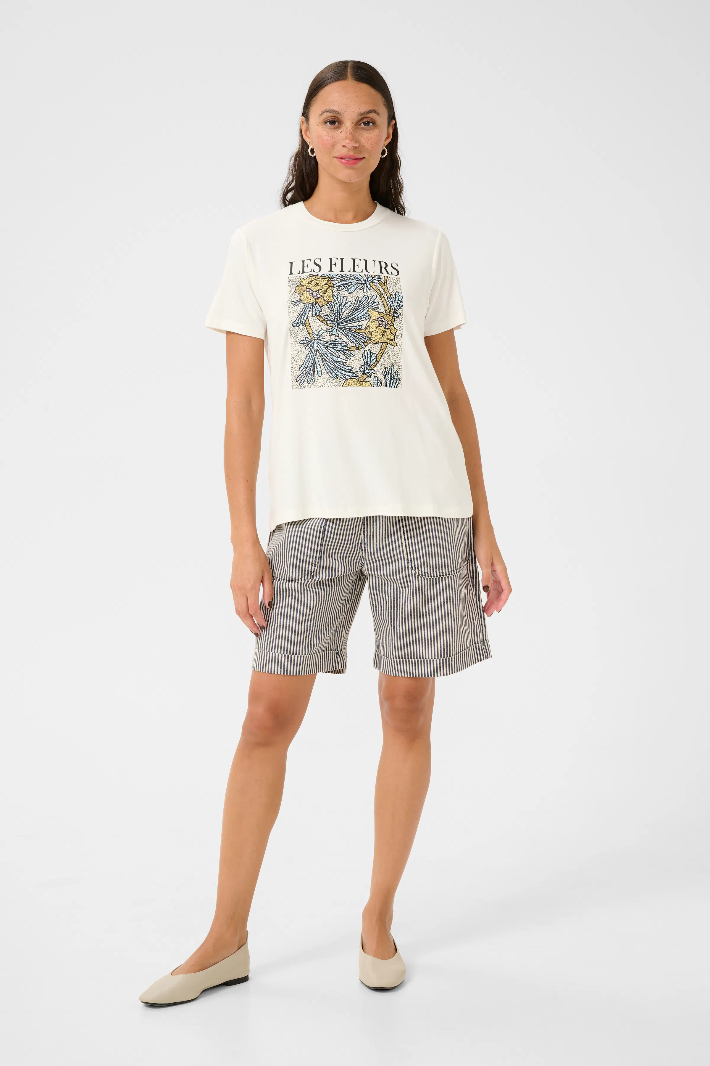 KAjulie T-shirt LOOKBOOK FRONT 10509998-110602