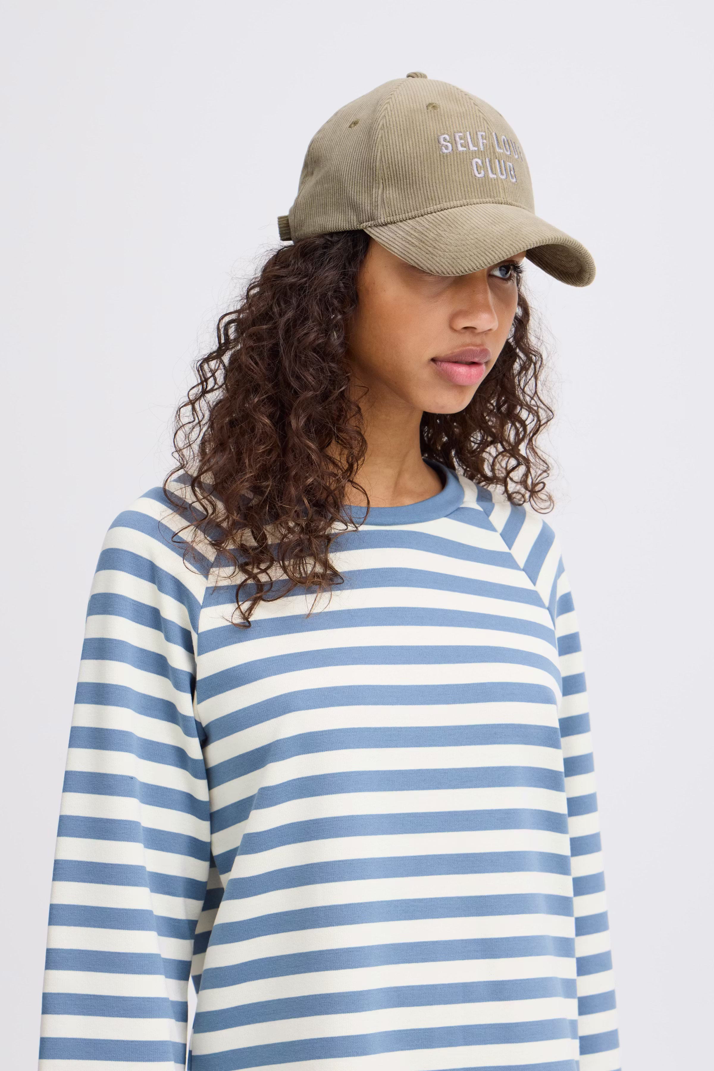 IACORDIA Cap LOOKBOOK DETAIL 20121712-171212