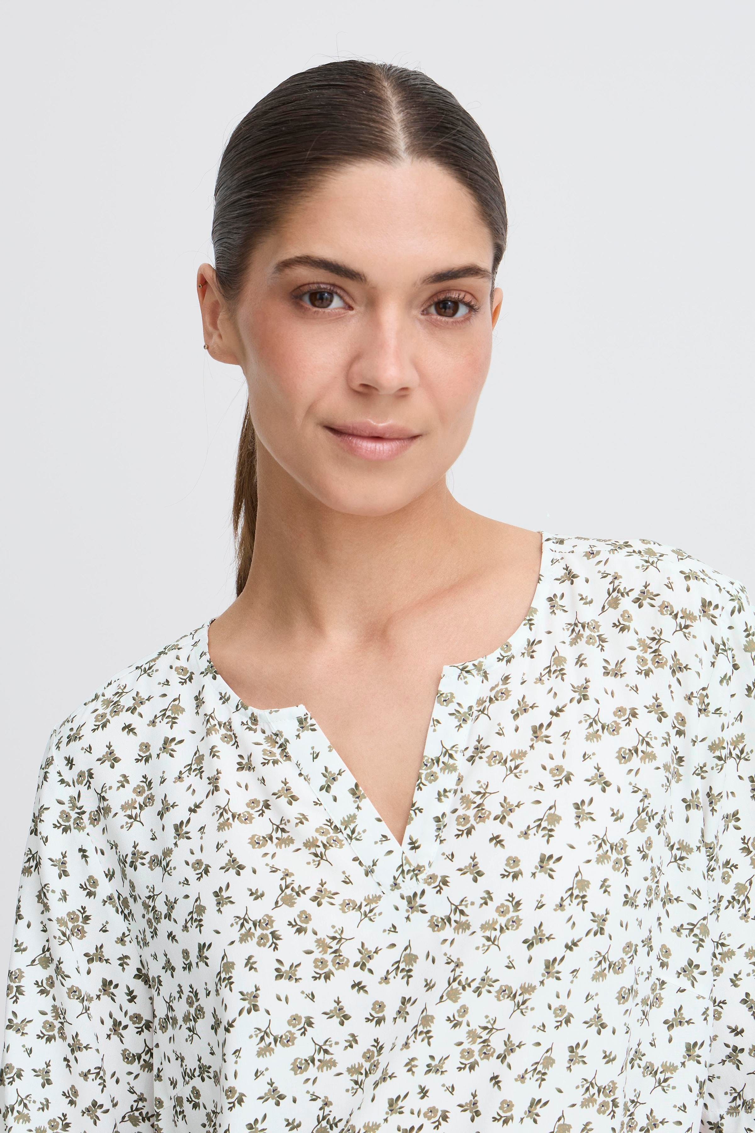 PZNELLY Bluse LOOKBOOK DETAIL 50208981-205311