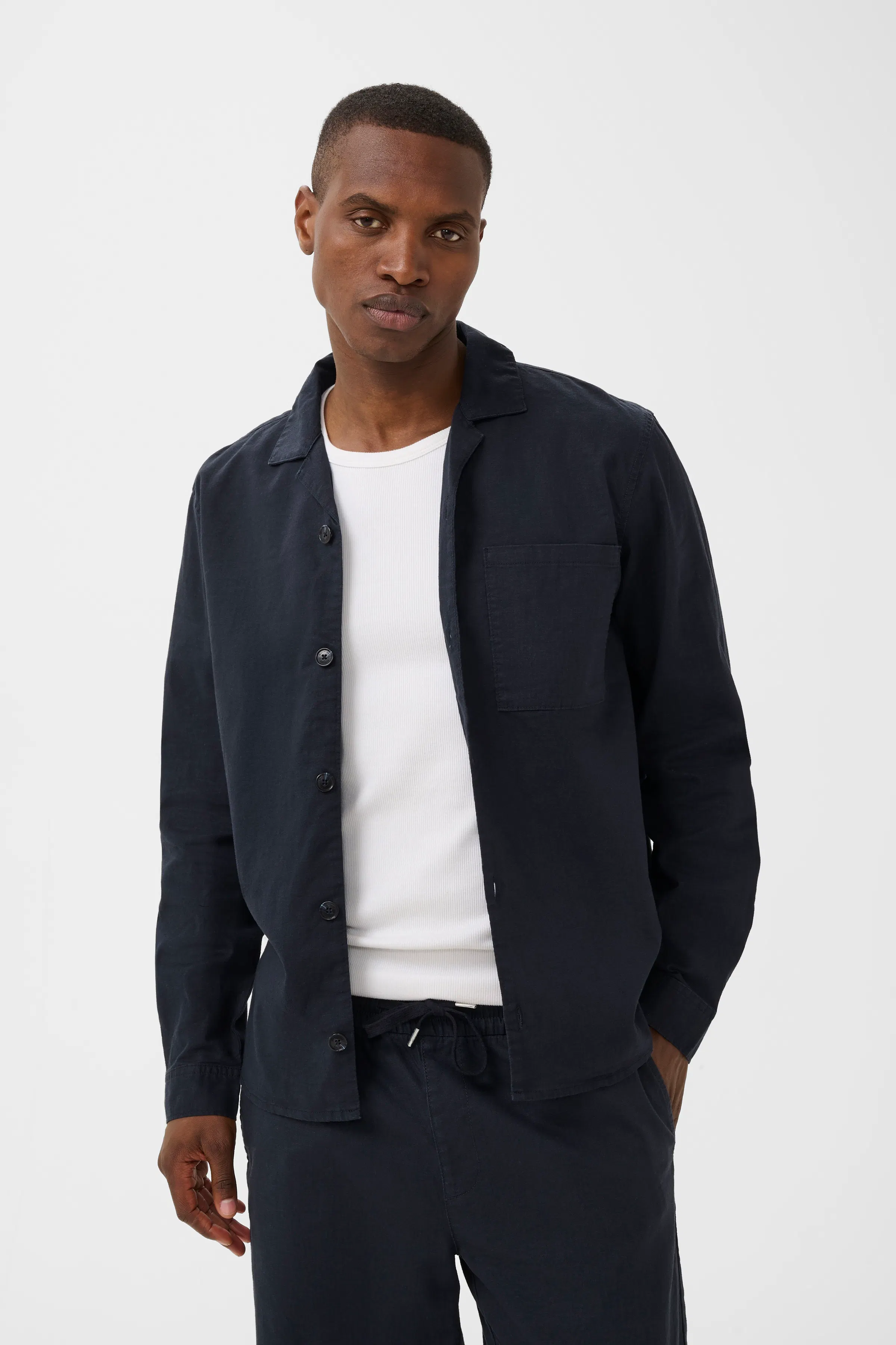 MAbarto hørskjorte LOOKBOOK FRONT 30207435-194011