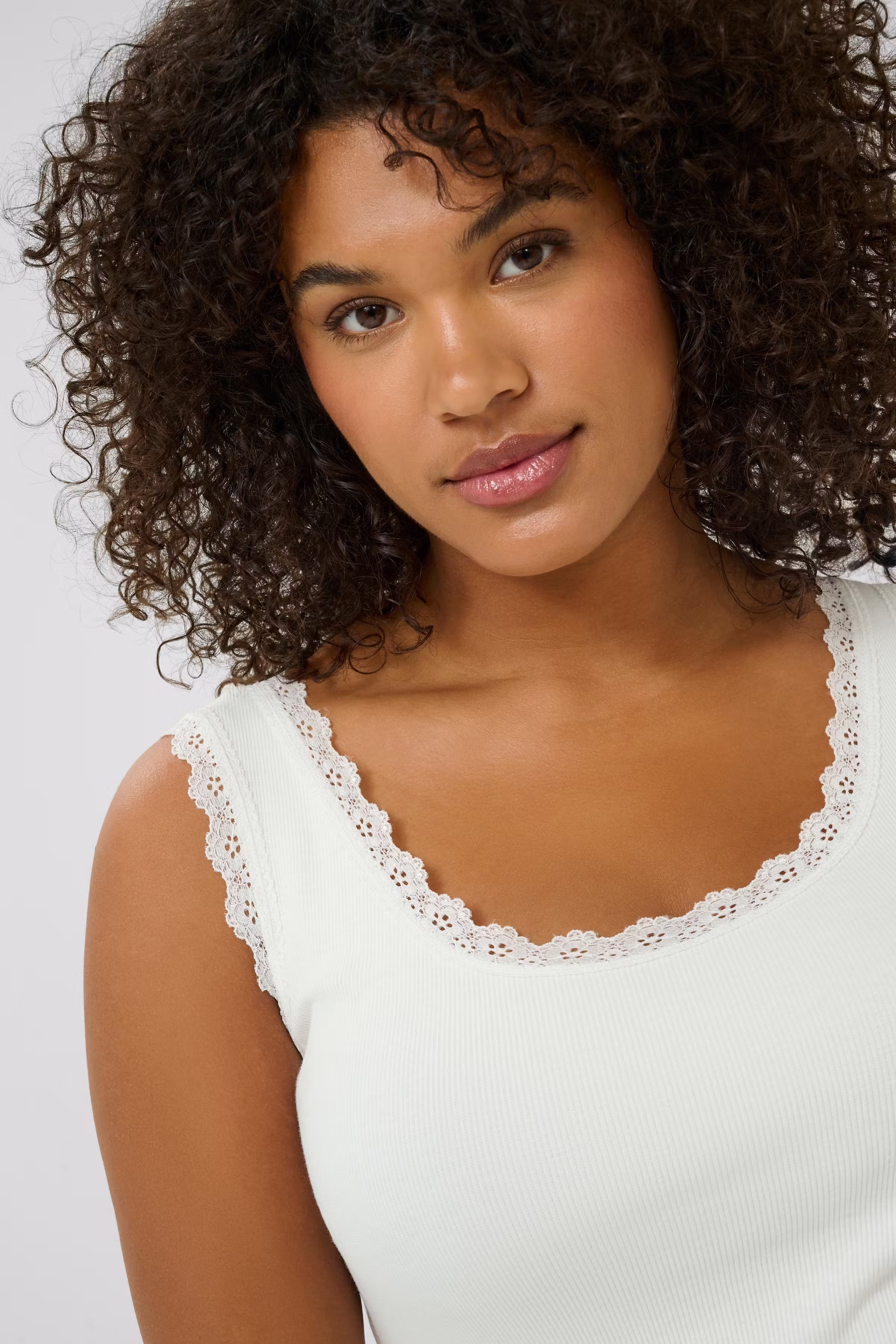 KCbritt T-shirt LOOKBOOK DETAIL 10583766-110602