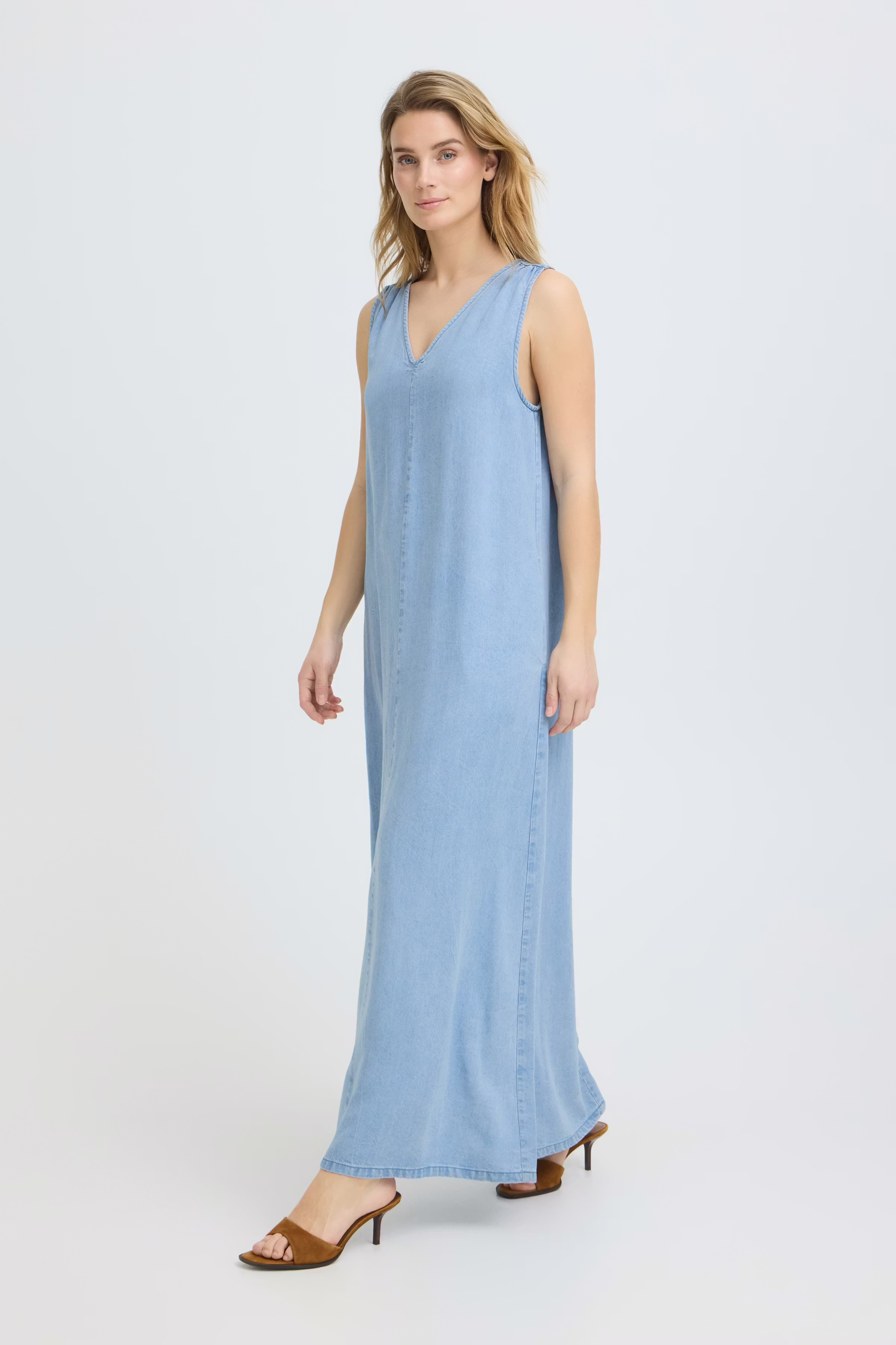 PZCHRISTA Kjole LOOKBOOK FRONT 50210546-200008