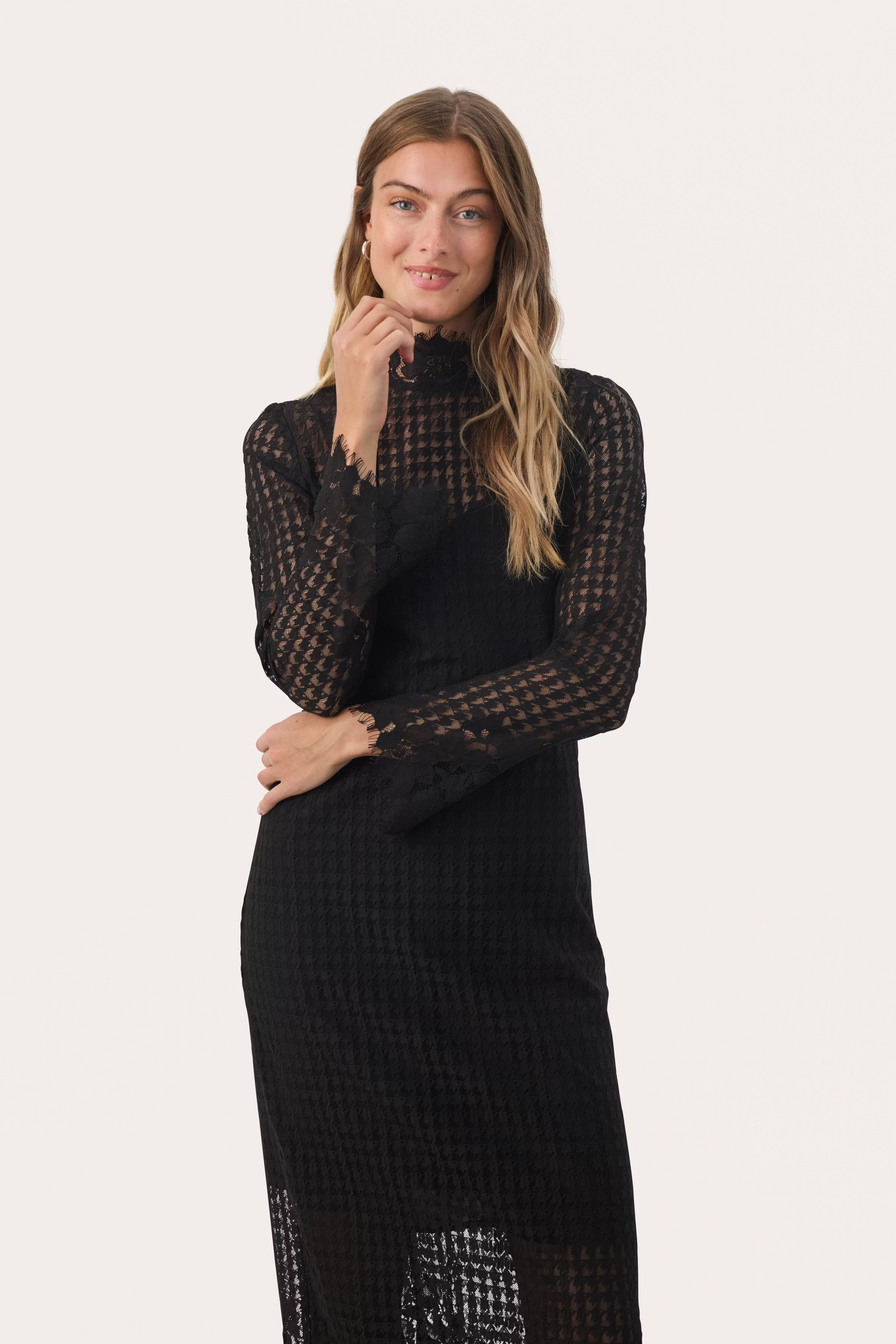 MaryannePW Kjole LOOKBOOK FRONT 30309069-194008