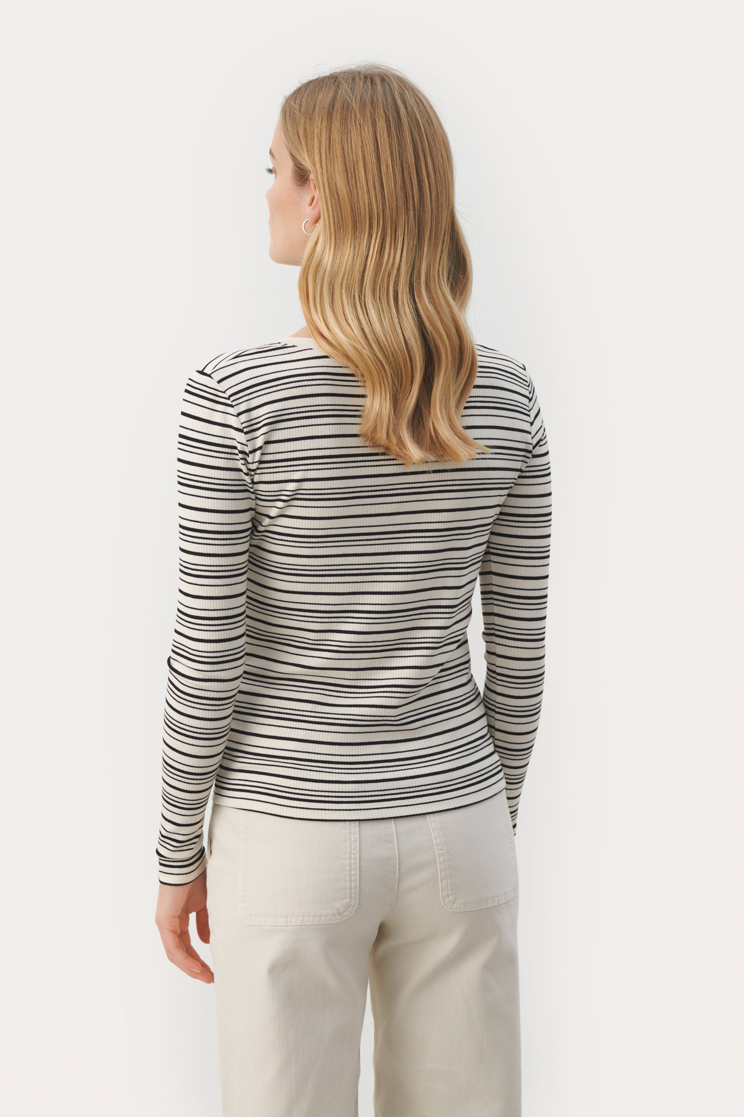 EmmeliaPW Blus LOOKBOOK BACK 30308432-302779