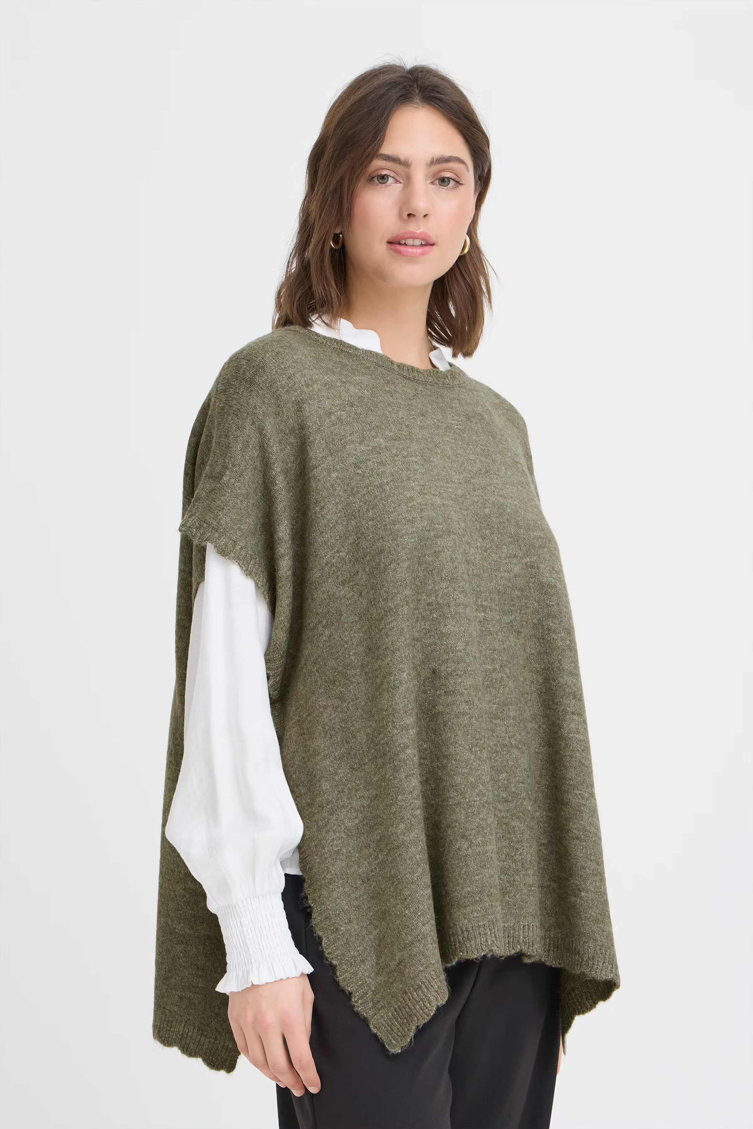 FRELISE Poncho LOOKBOOK FRONT 20617676-180516