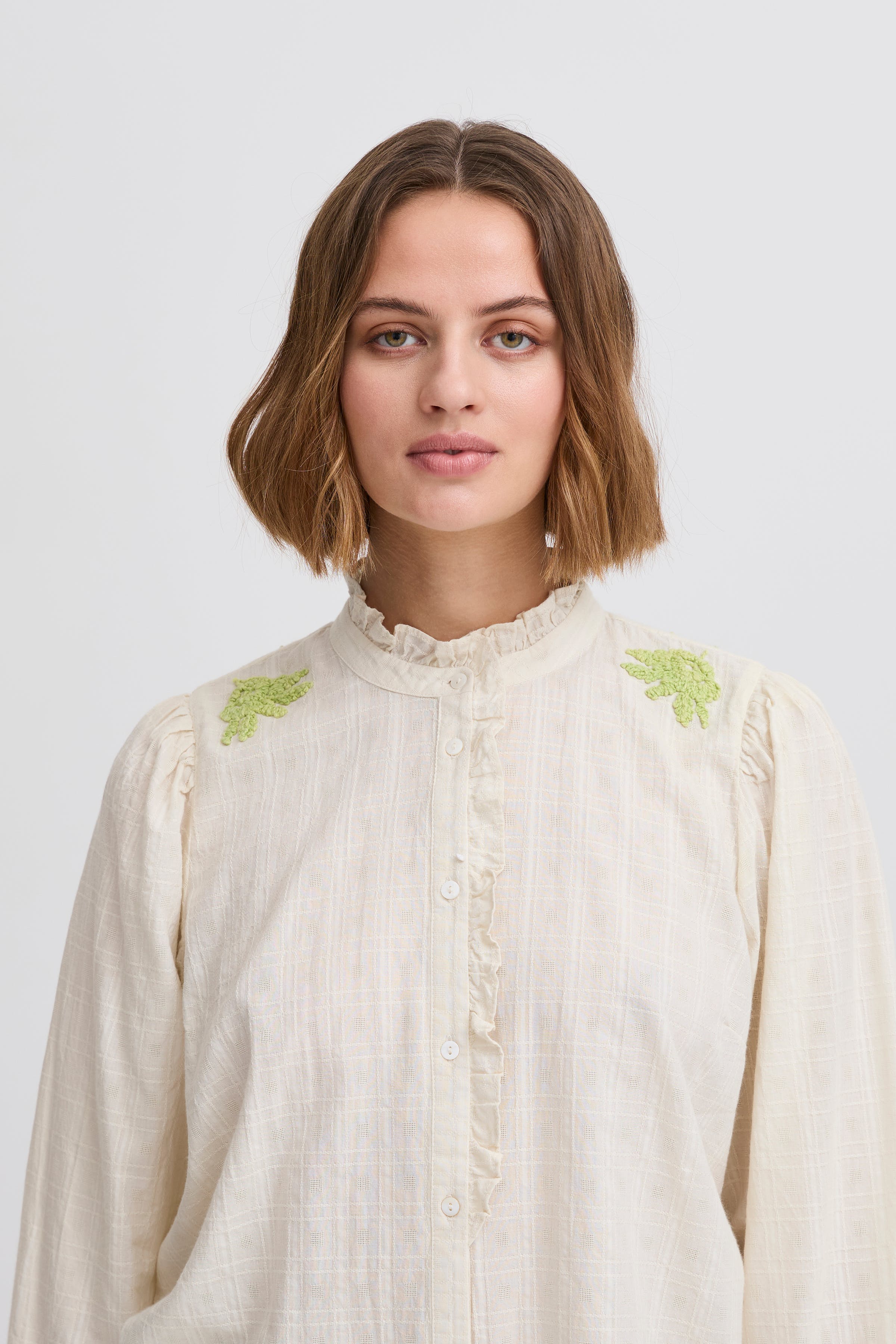 IRSANNA Långärmad skjorta LOOKBOOK DETAIL 20122037-130905