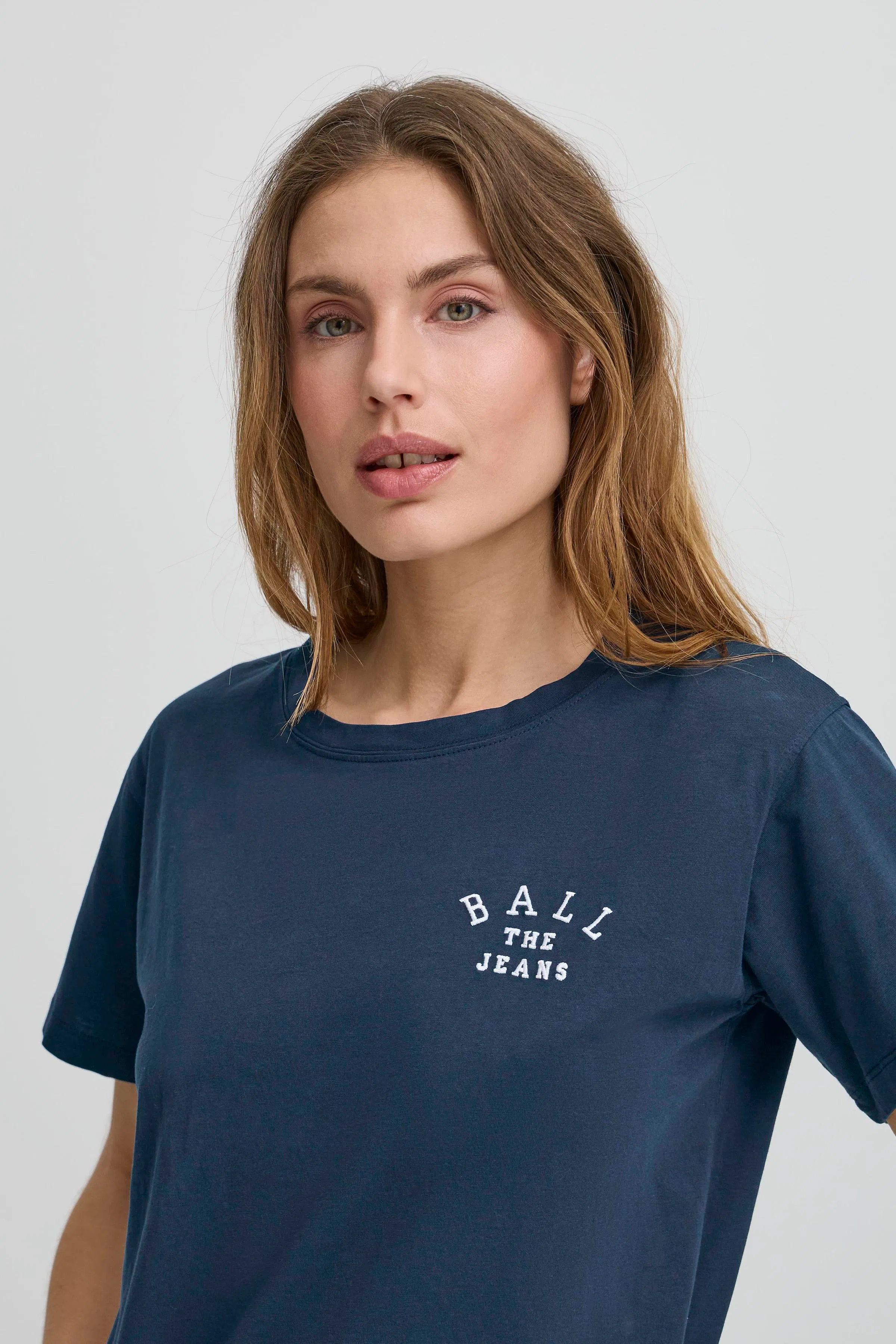 BASAVONA T-shirt LOOKBOOK DETAIL 50405152-193922