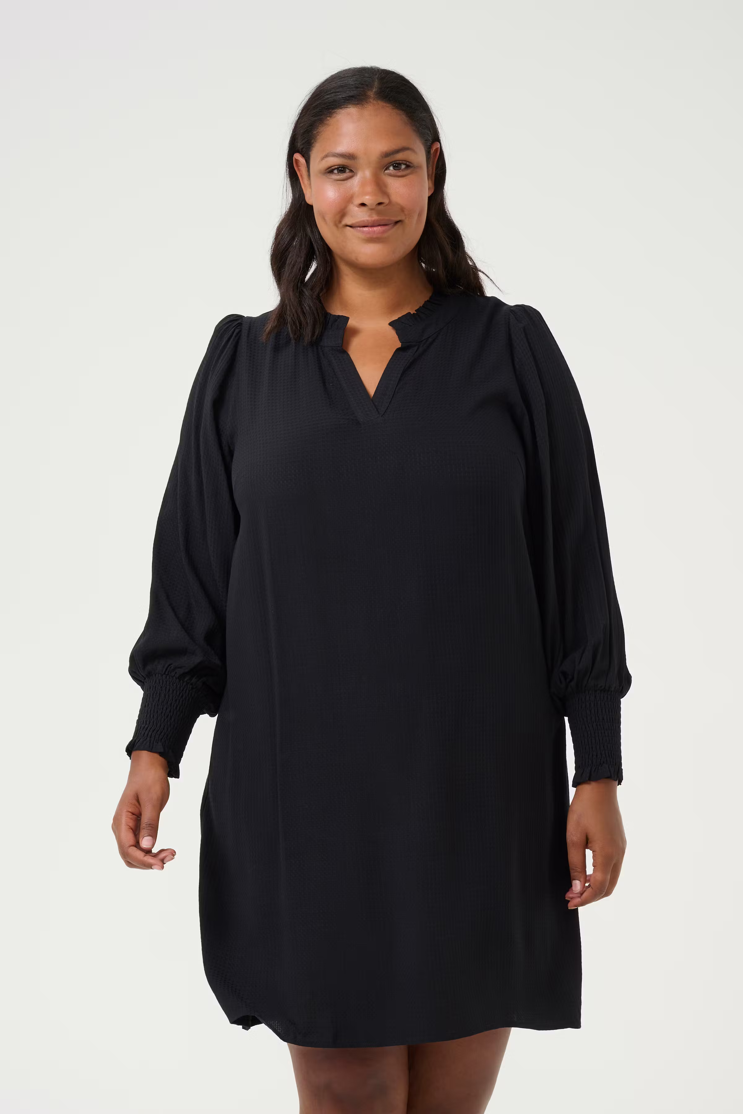 KCmahlena Robe LOOKBOOK FRONT 10582912-100121