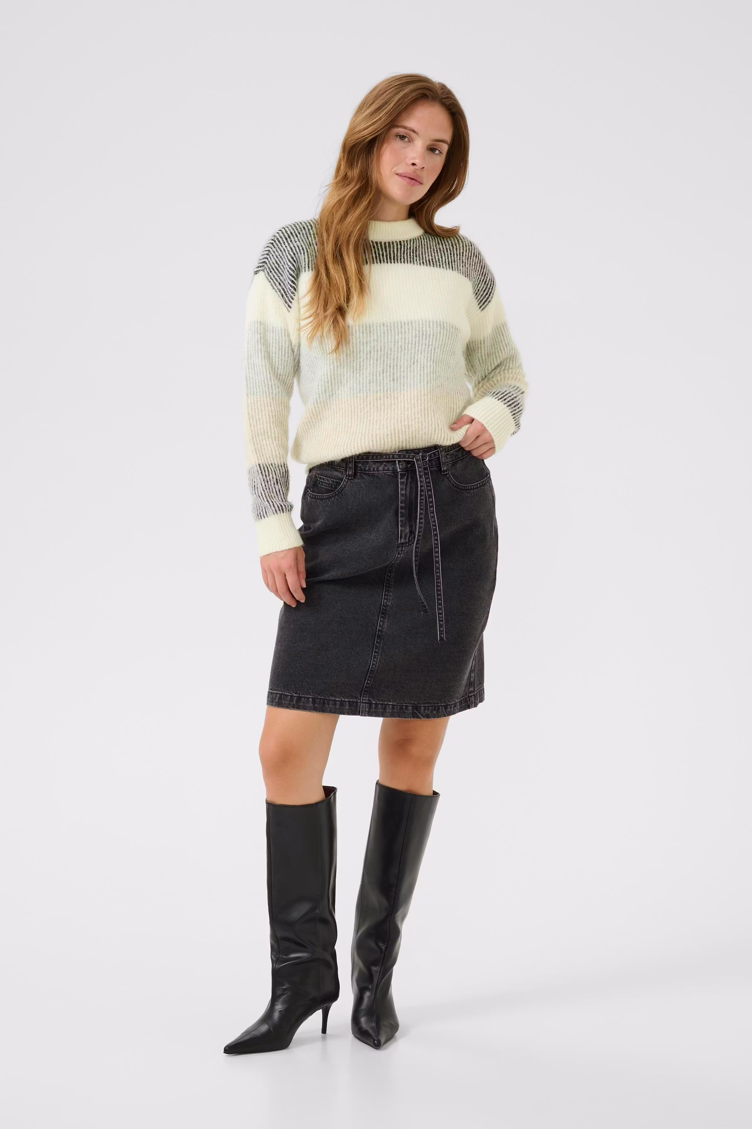 KAneve Pullover LOOKBOOK FRONT 10511331-109023