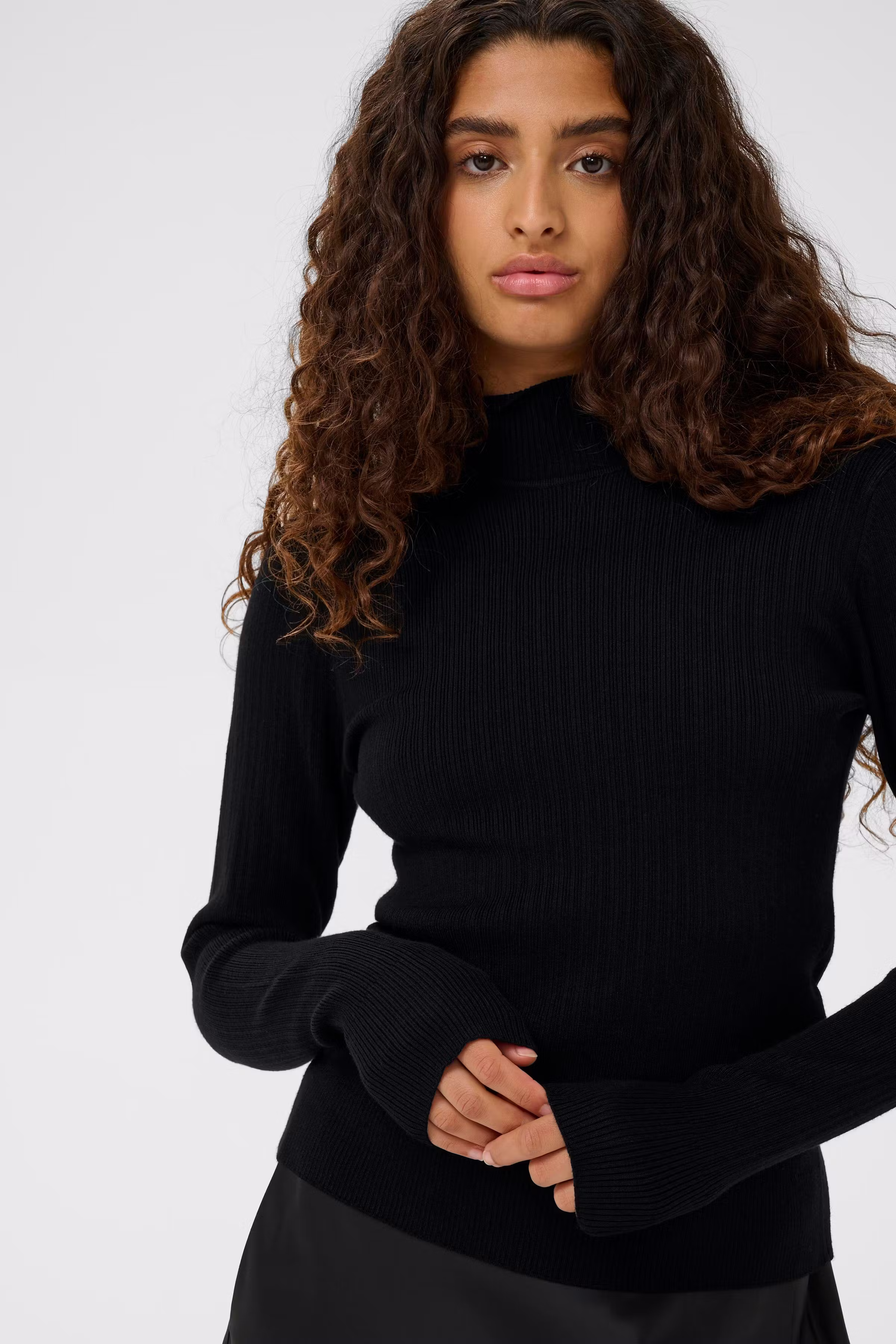 YenahIW Turtleneck LOOKBOOK DETAIL 30111124-194008