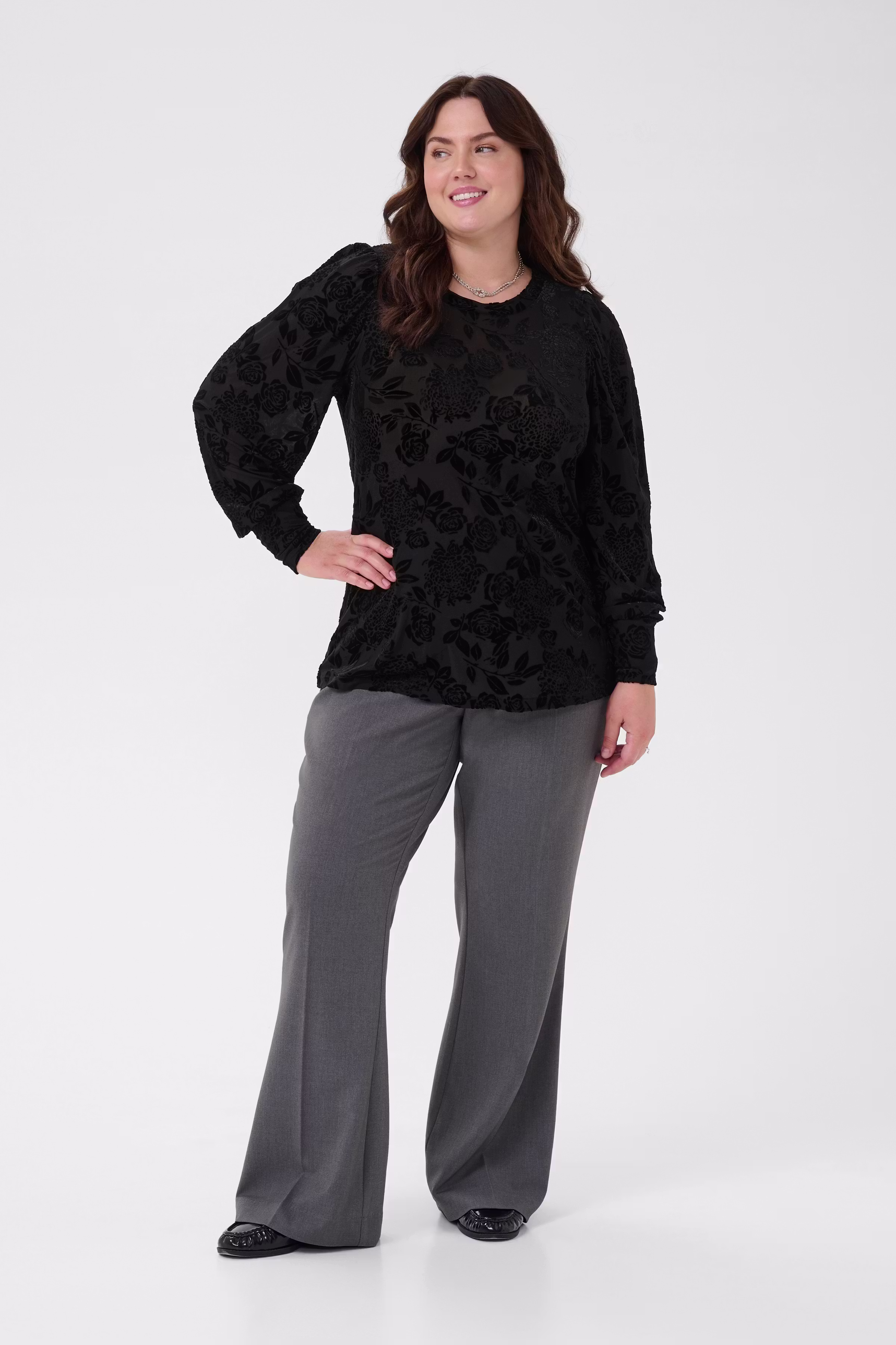 KCrosie T-shirt LOOKBOOK FRONT 10583852-106822