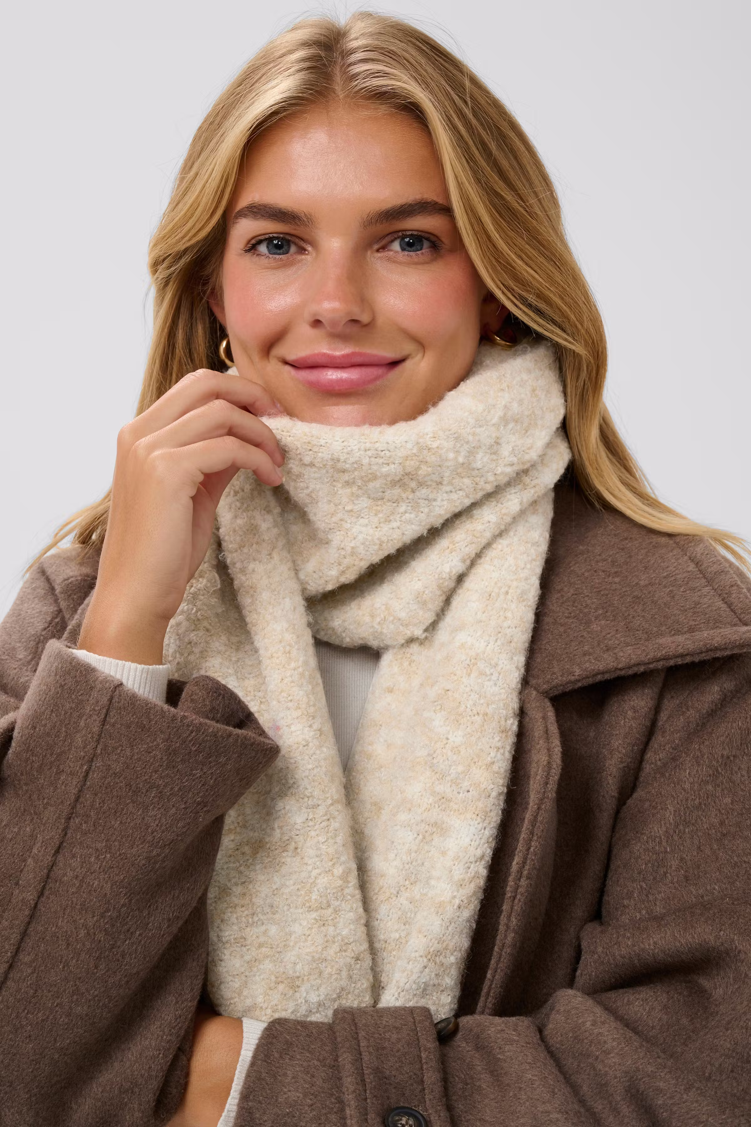 AgitaSZ Skjerf LOOKBOOK DETAIL 30514175-130403