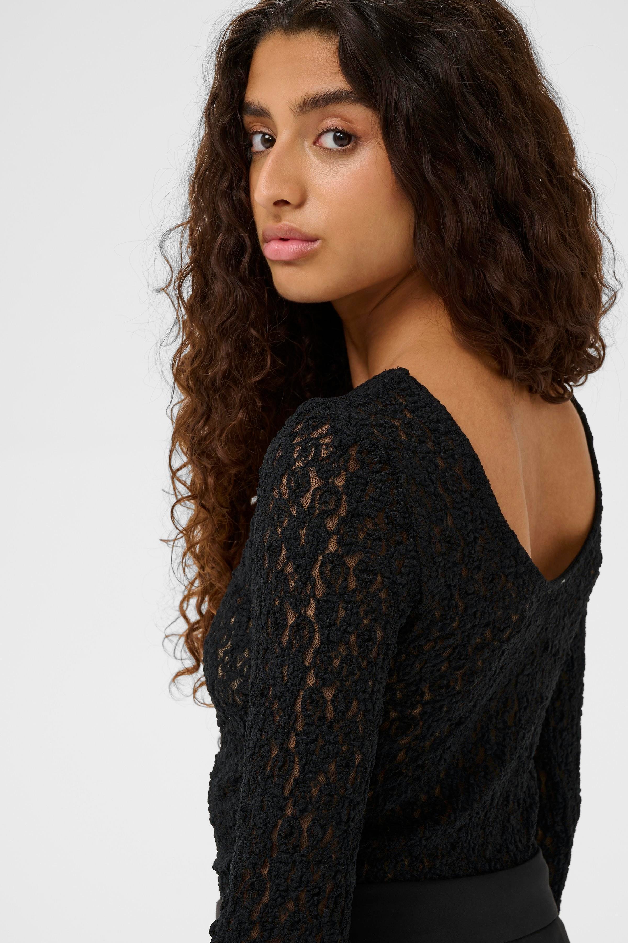 RissaIW T-shirt LOOKBOOK DETAIL 30110403-194008