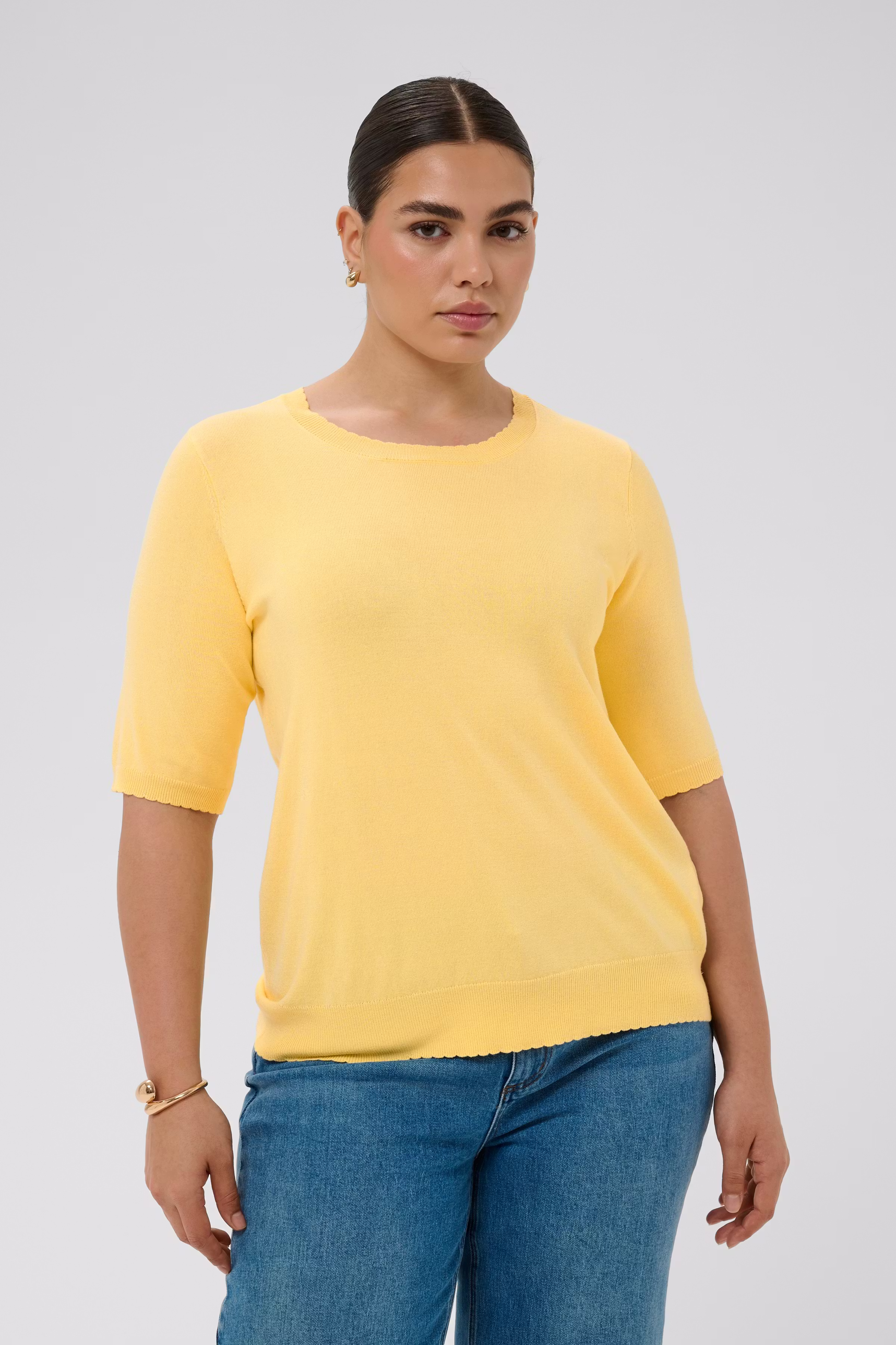 KClizzy Pullover LOOKBOOK FRONT 10584482-130822