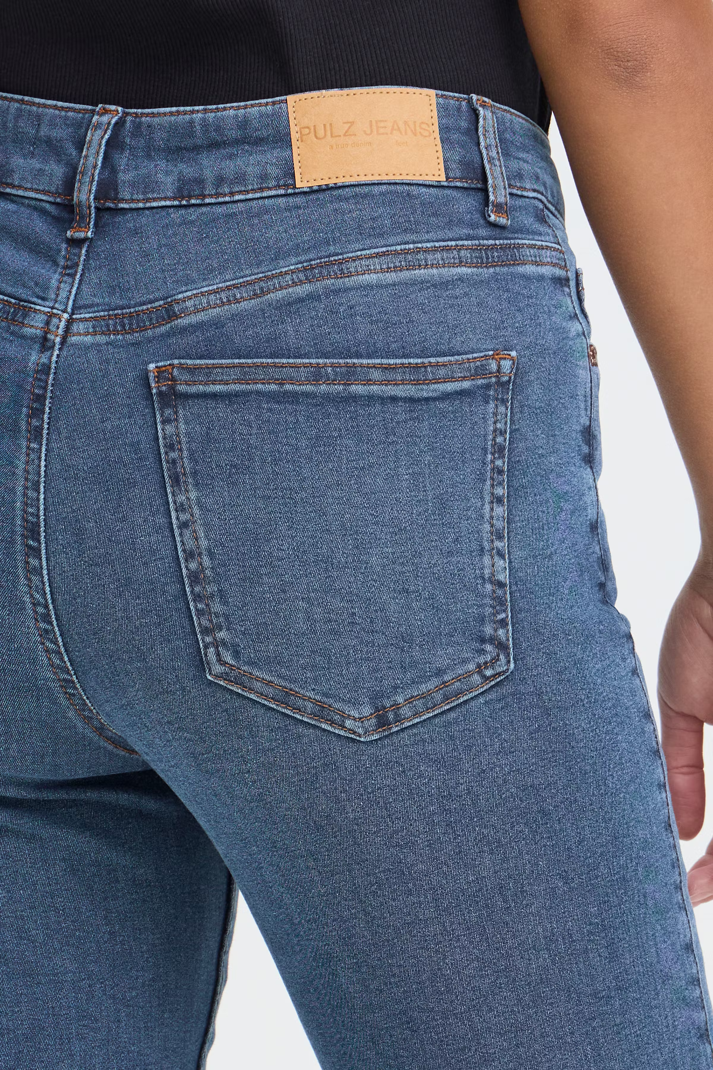 PZEMMA HW JEANS MEDIUM STRAIGH LOOKBOOK DETAIL 50206336-205070
