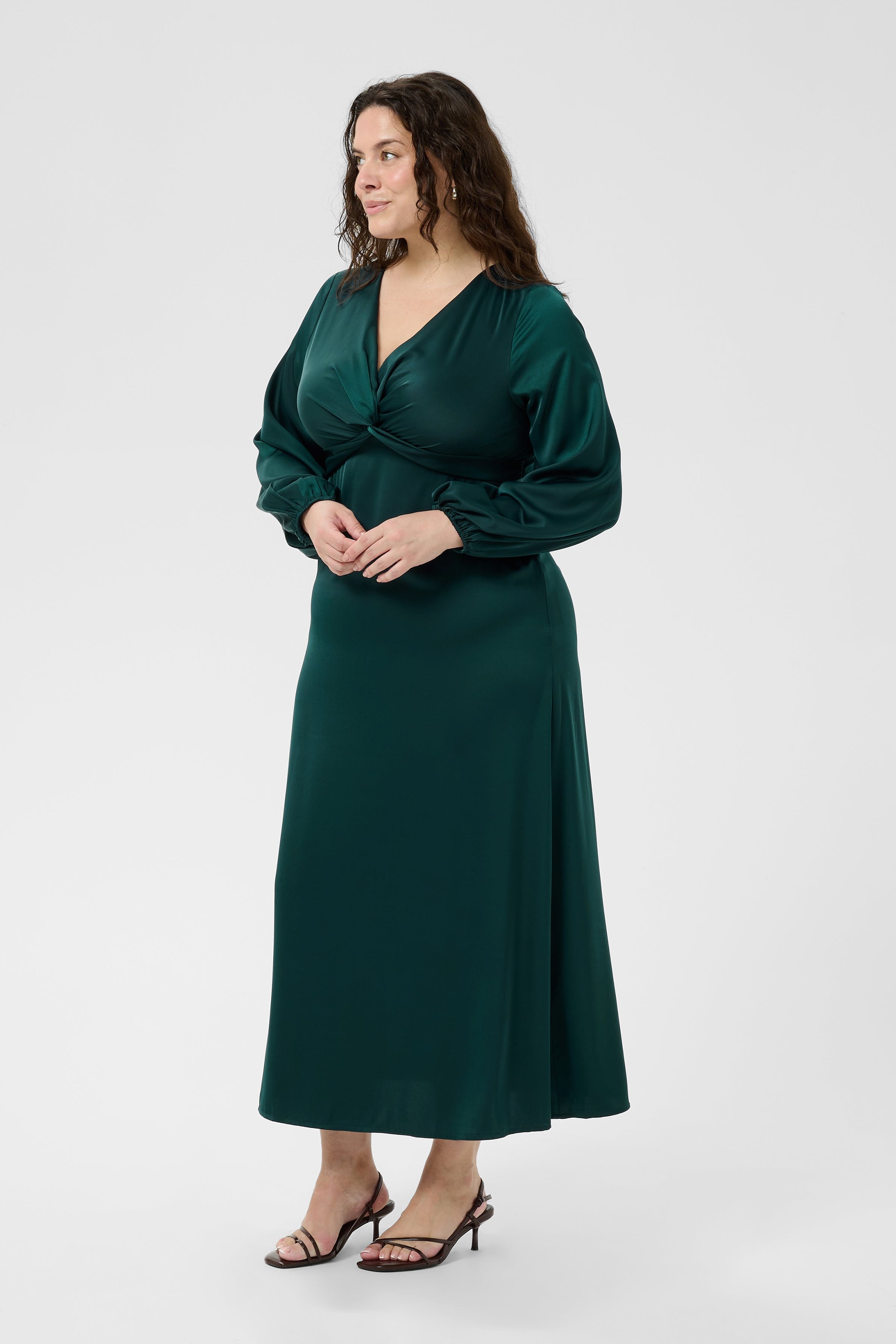 KCjamie Kleid LOOKBOOK FRONT 10584343-190509
