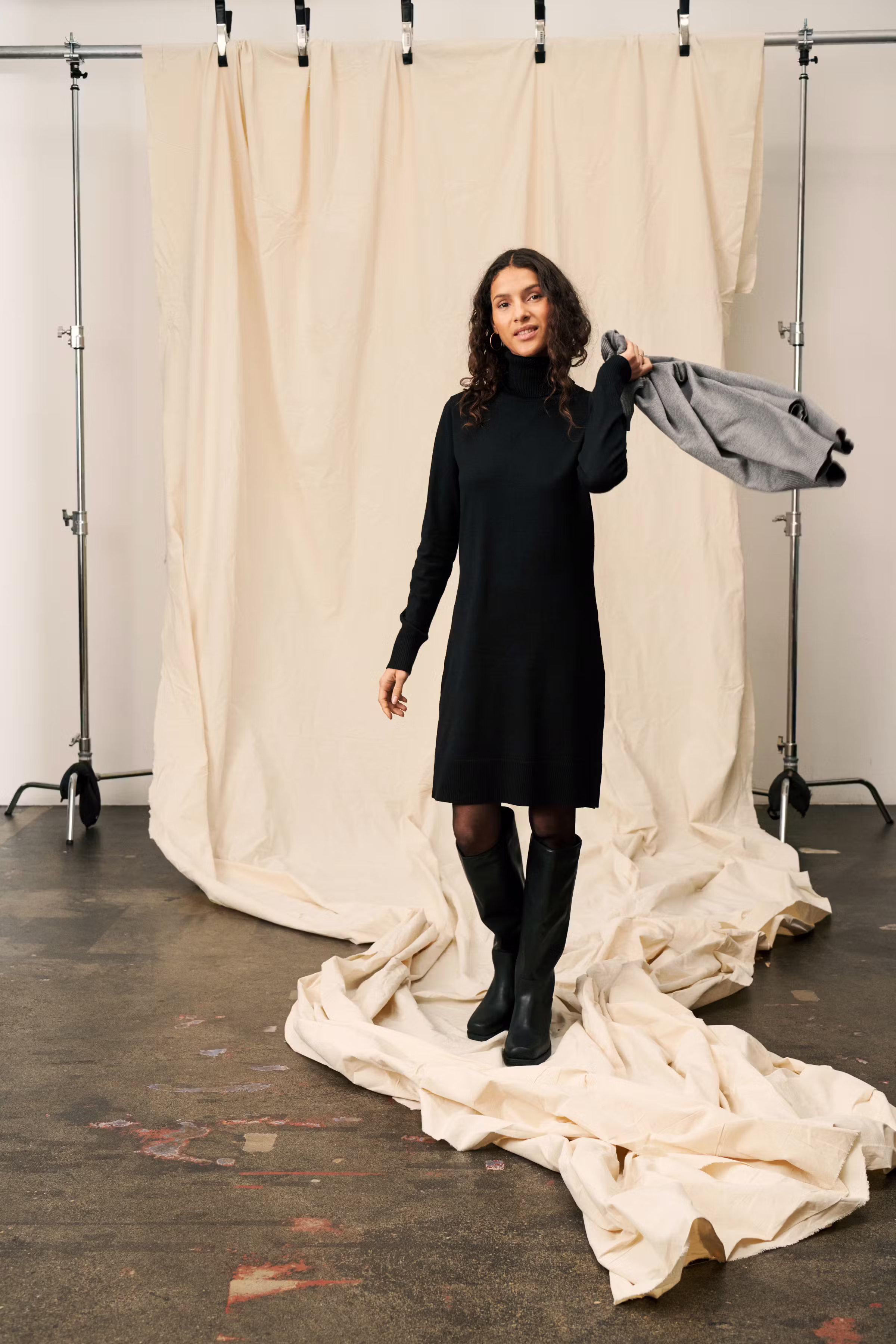  MilaSZ Rollneck Dress LOCATION NONE 30501696-0001