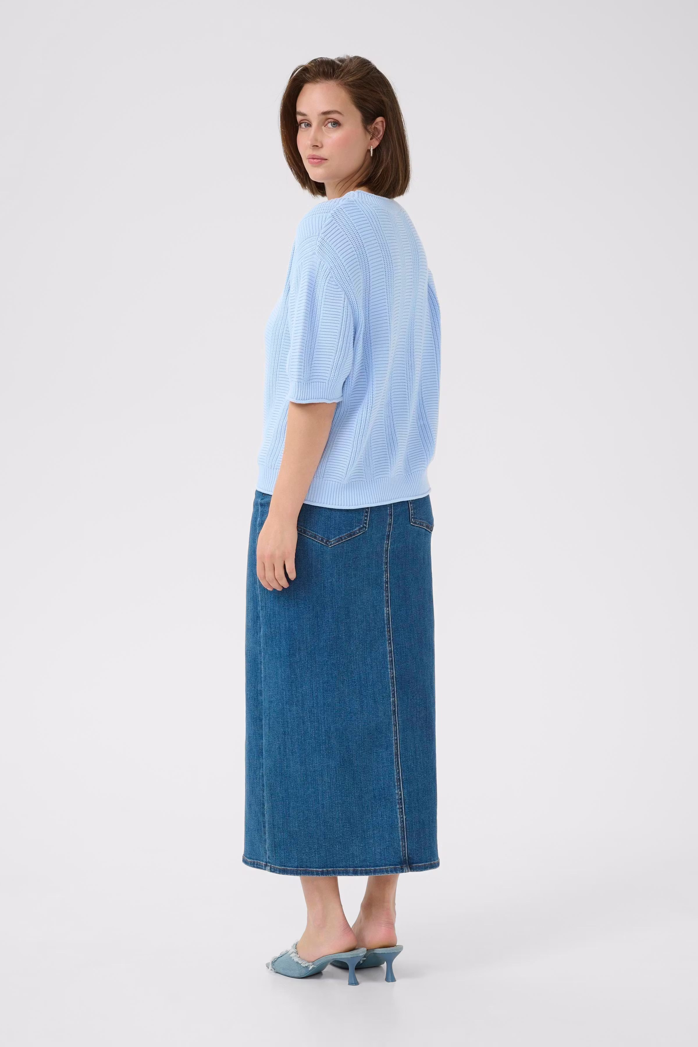 KAwhitney Pullover LOOKBOOK BACK 10510098-154031