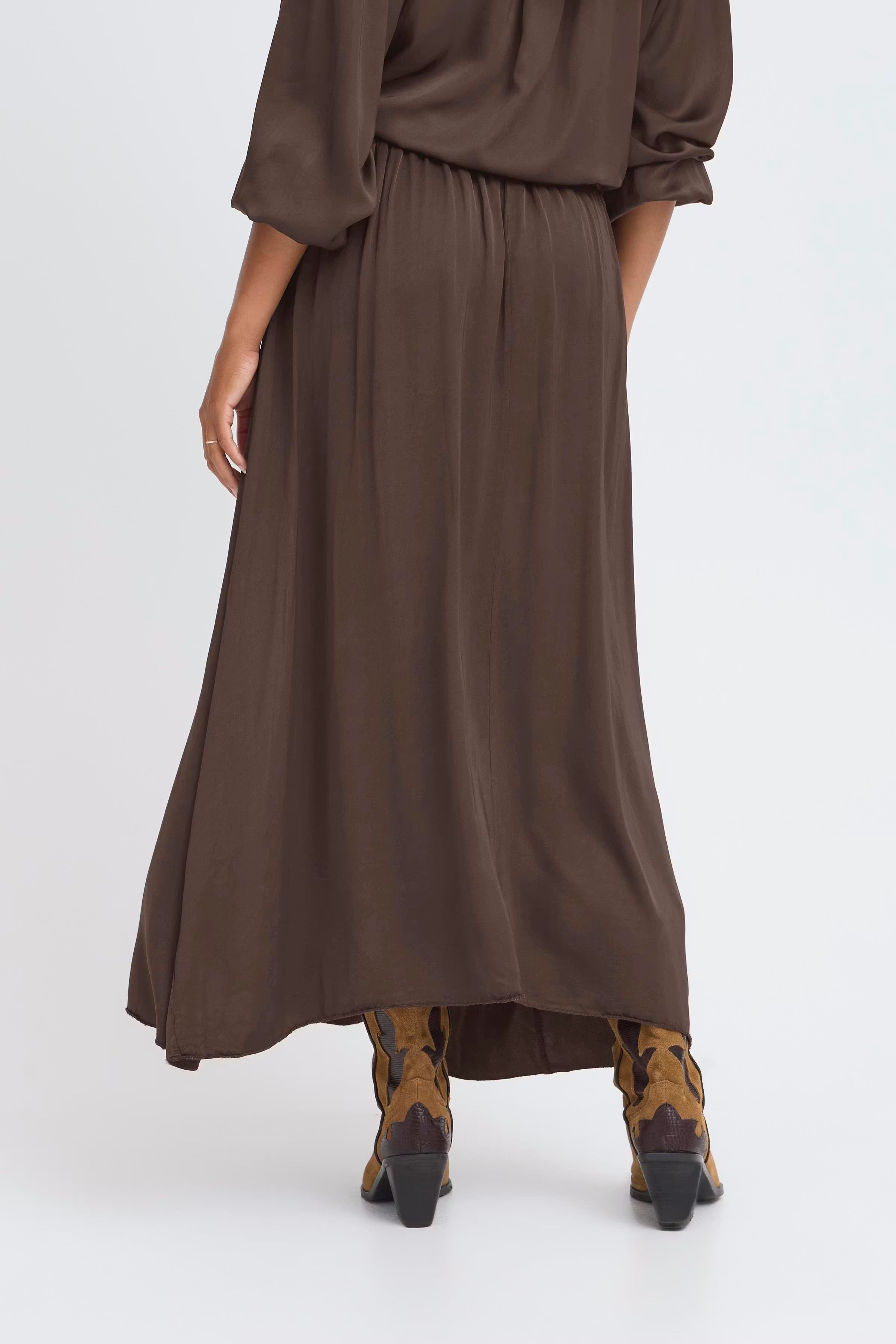 SBOLIVIA Skirt LOOKBOOK BACK 22101106-191109