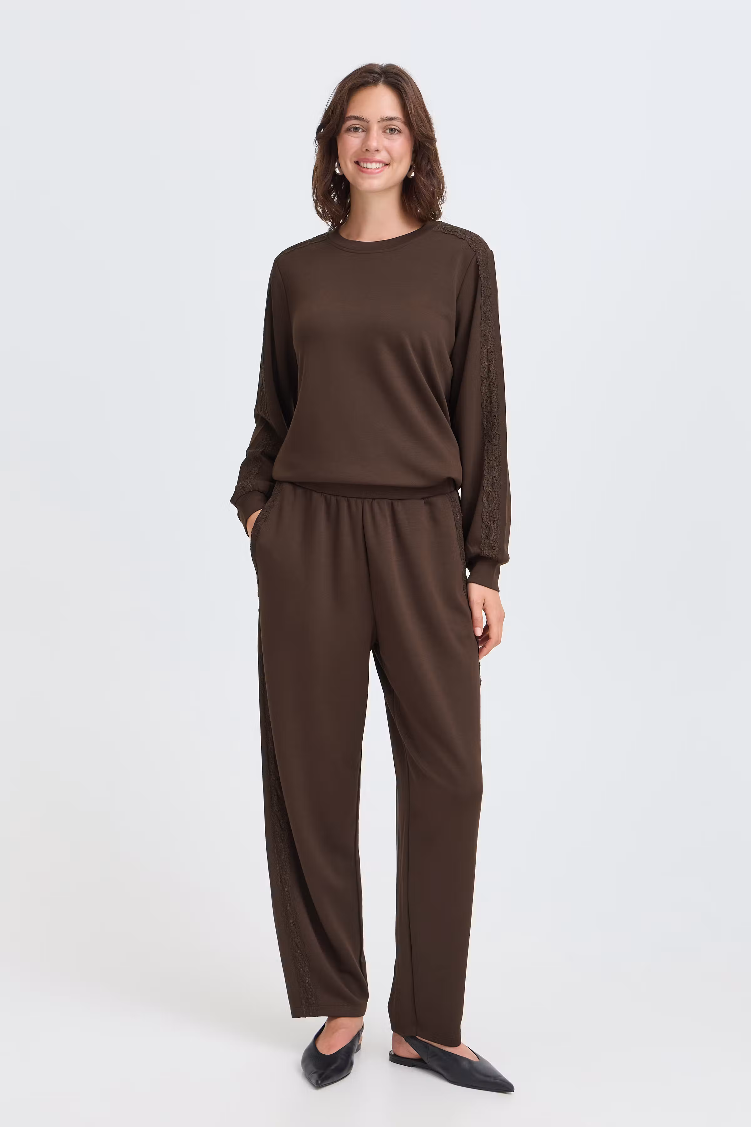 FRAURORA Hose LOOKBOOK FRONT 20618590-191106