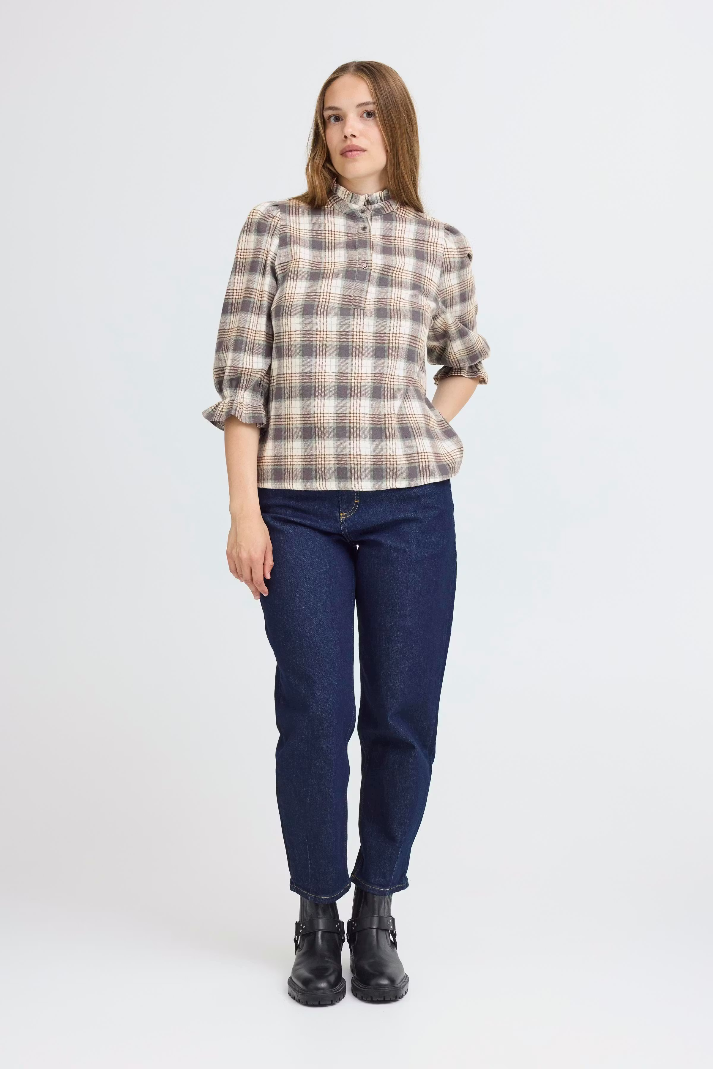 PZEVIE Bluse LOOKBOOK FRONT 50209225-205367