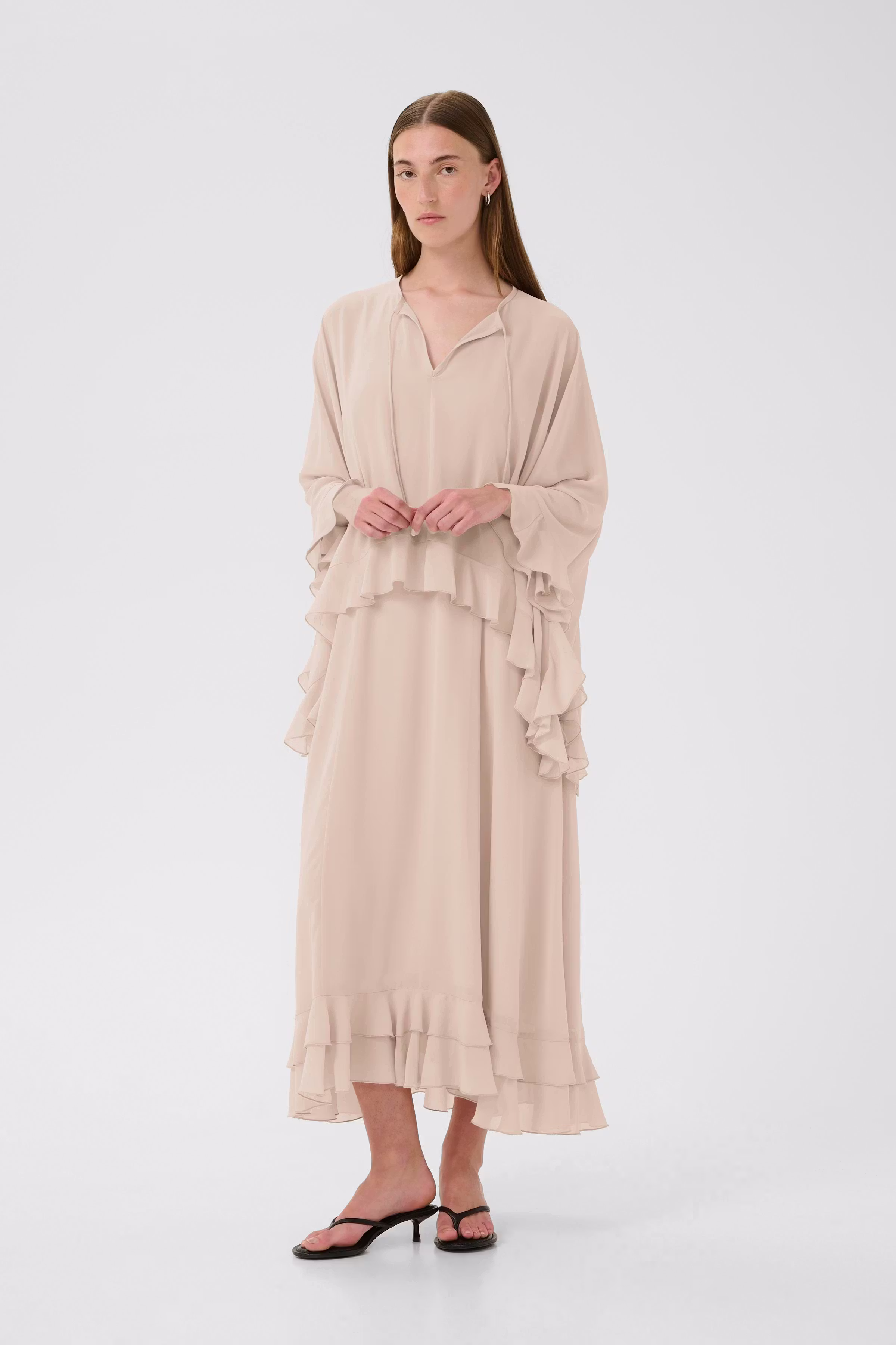 AdelynIW Klänning LOOKBOOK FRONT 30110854-161509