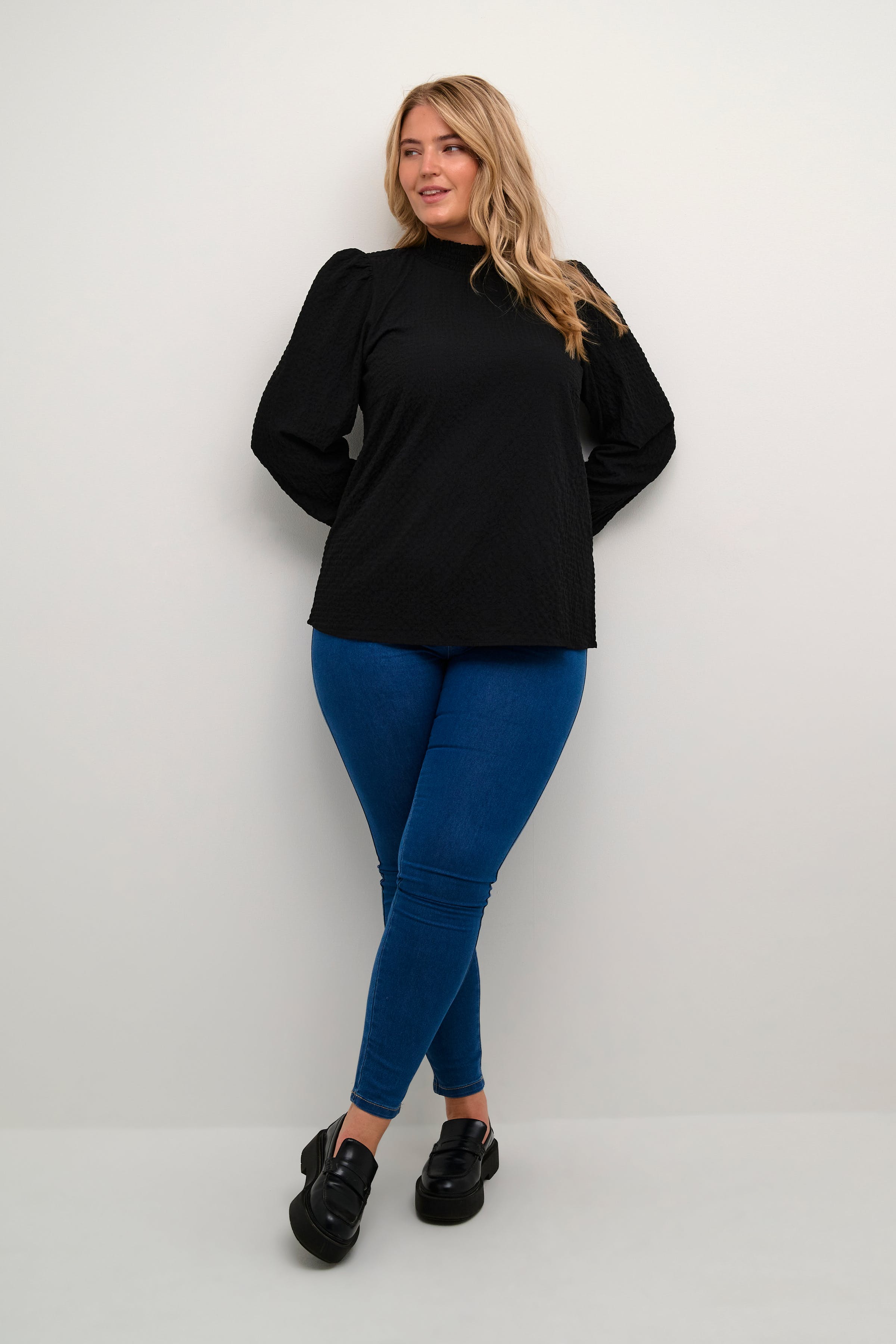 KCditta Blouse LOOKBOOK FRONT 10582235-100121