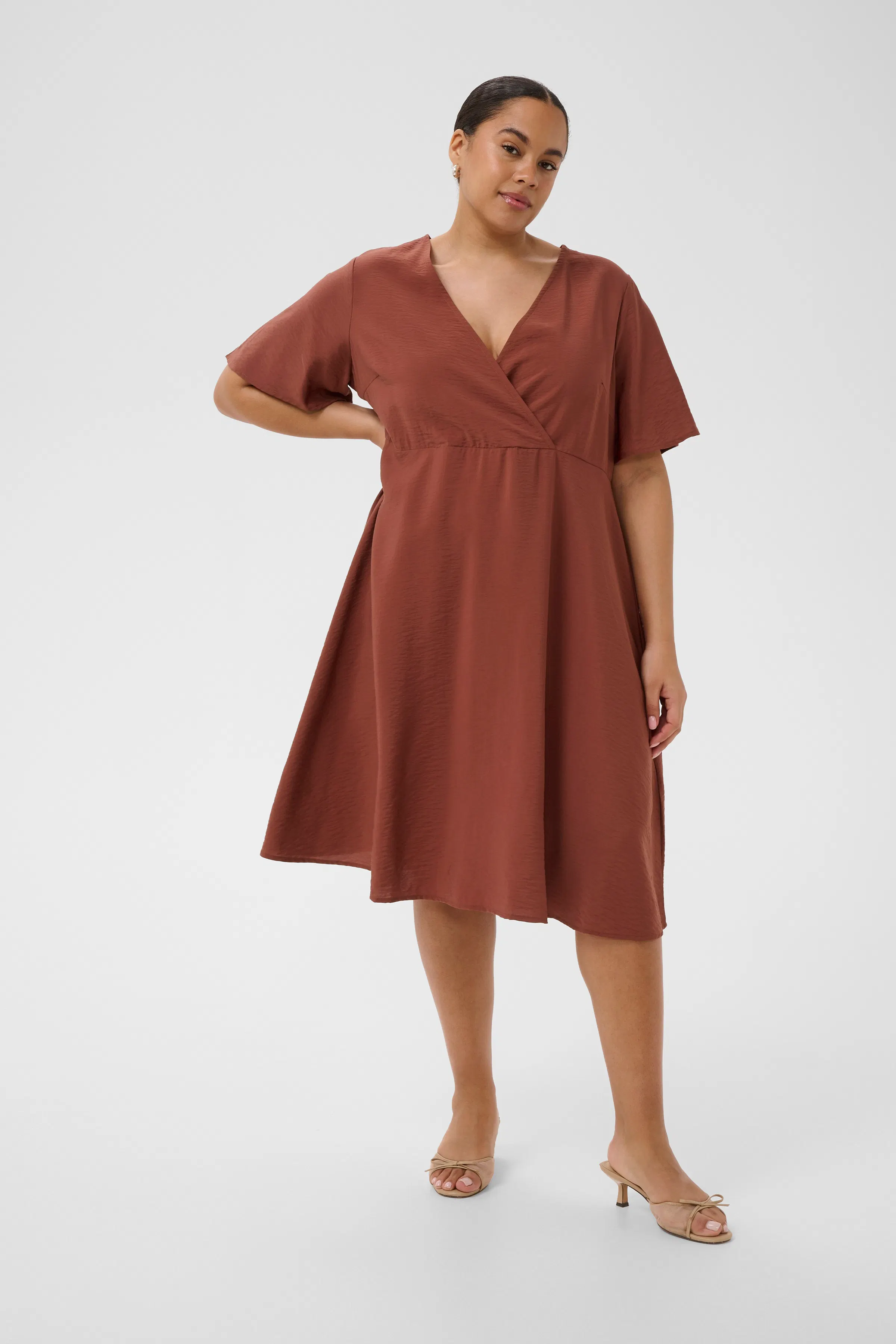 KCneela Kjole LOOKBOOK FRONT 10584136-191334