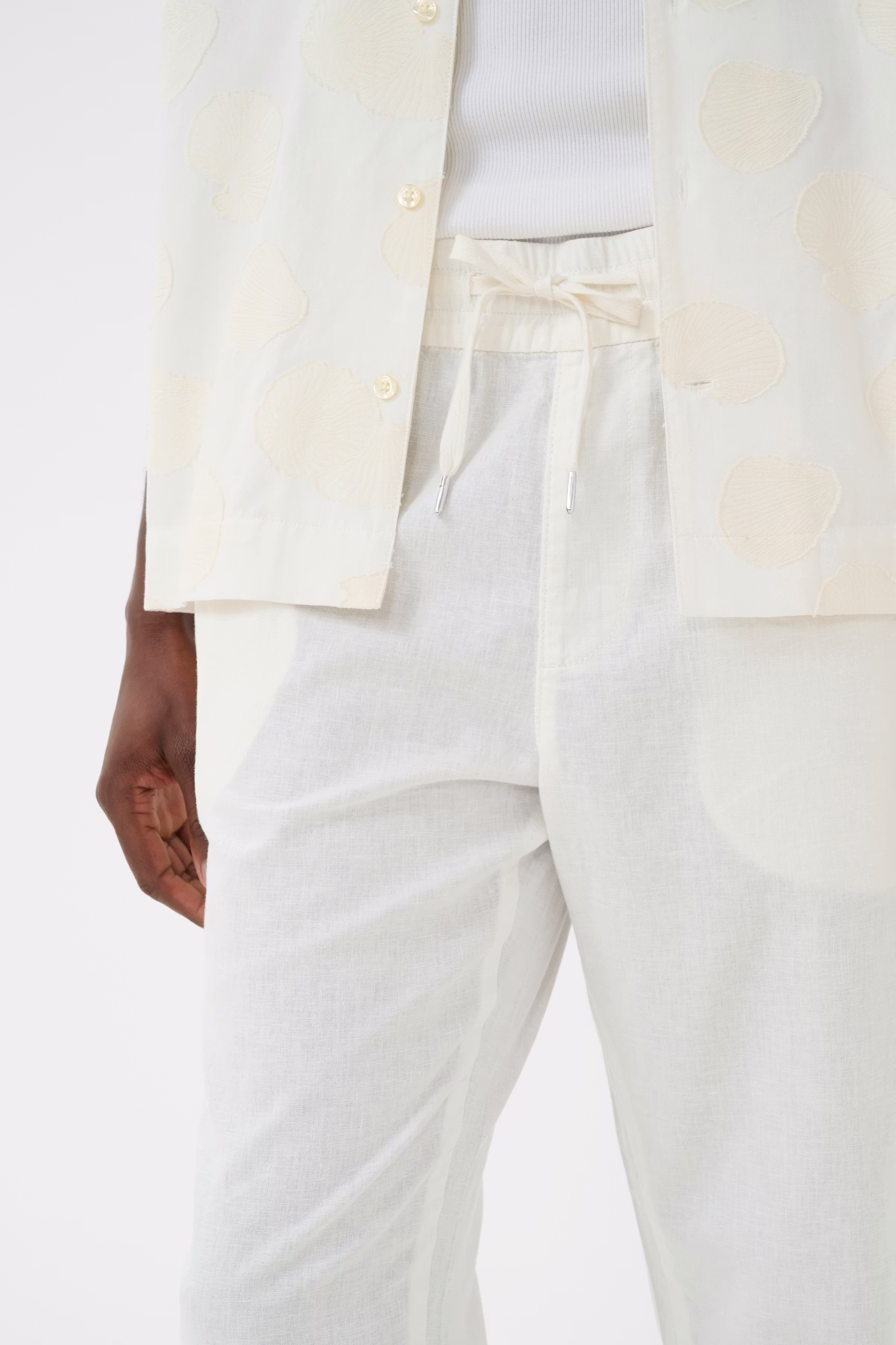 MAbarton linen trousers LOOKBOOK DETAIL 30206031-114201