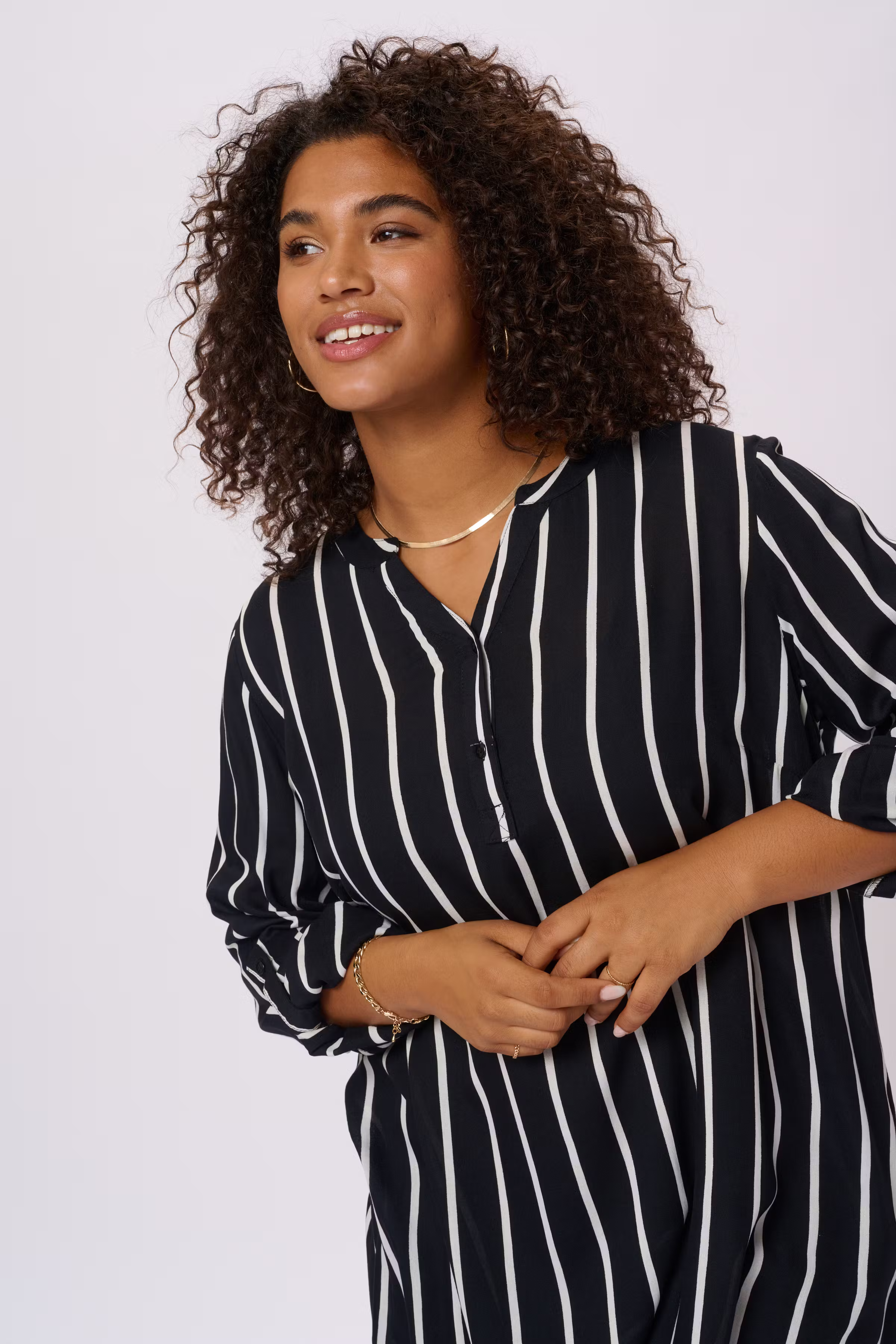 KCmilana Kleid LOOKBOOK DETAIL 10580625-100596