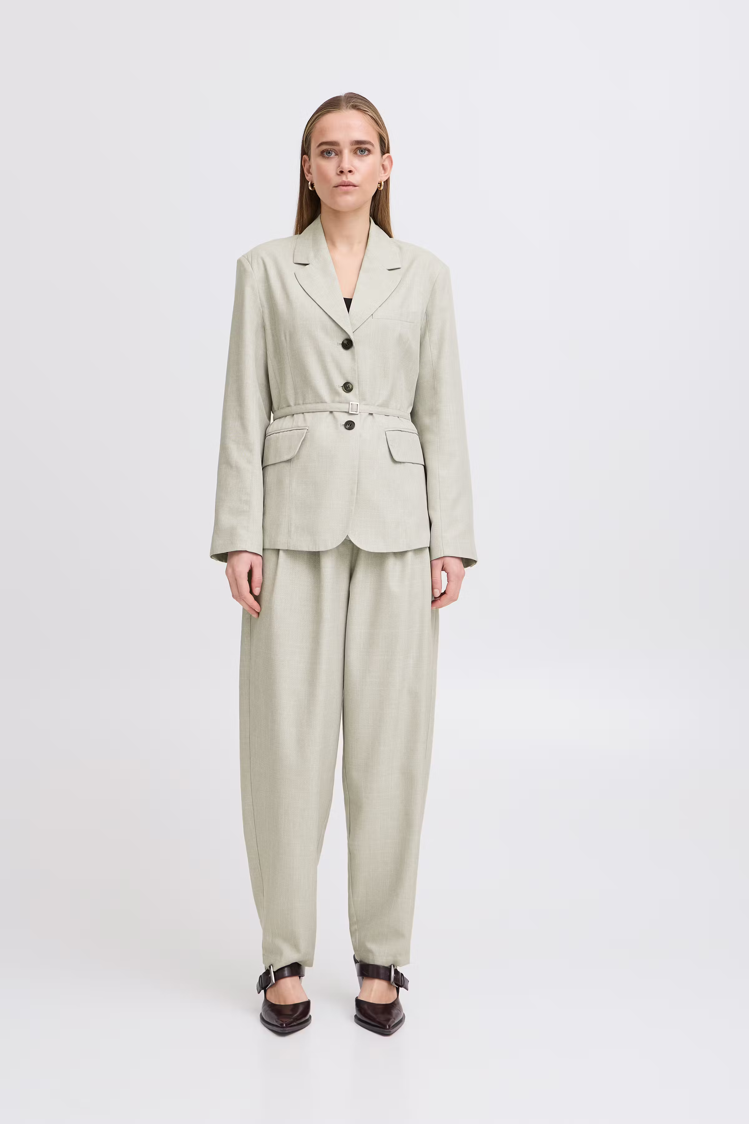 IHLEEVANA Blazer LOOKBOOK FRONT 20122789-1602071