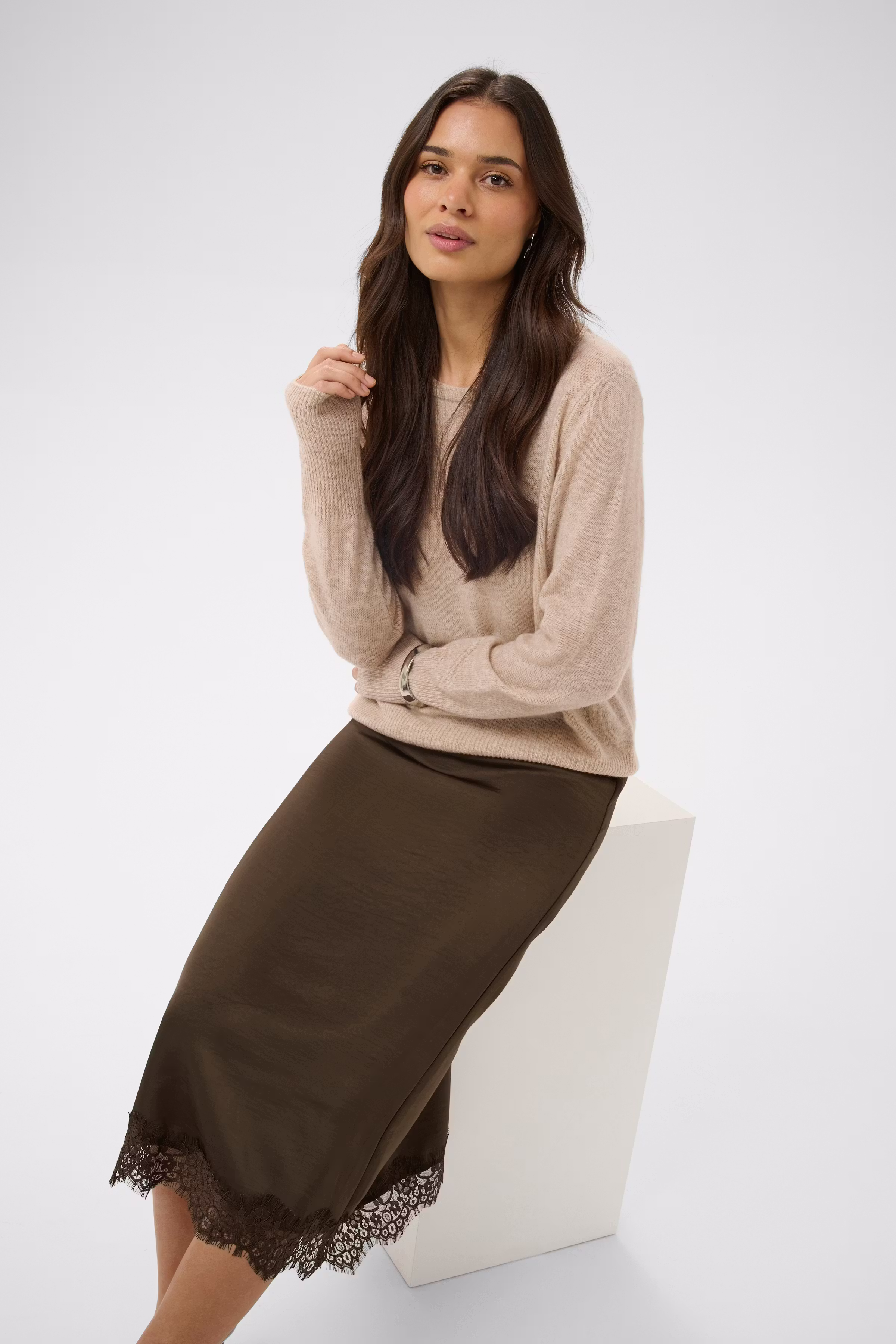 KAthilde Skirt LOOKBOOK DETAIL 10512262-109962