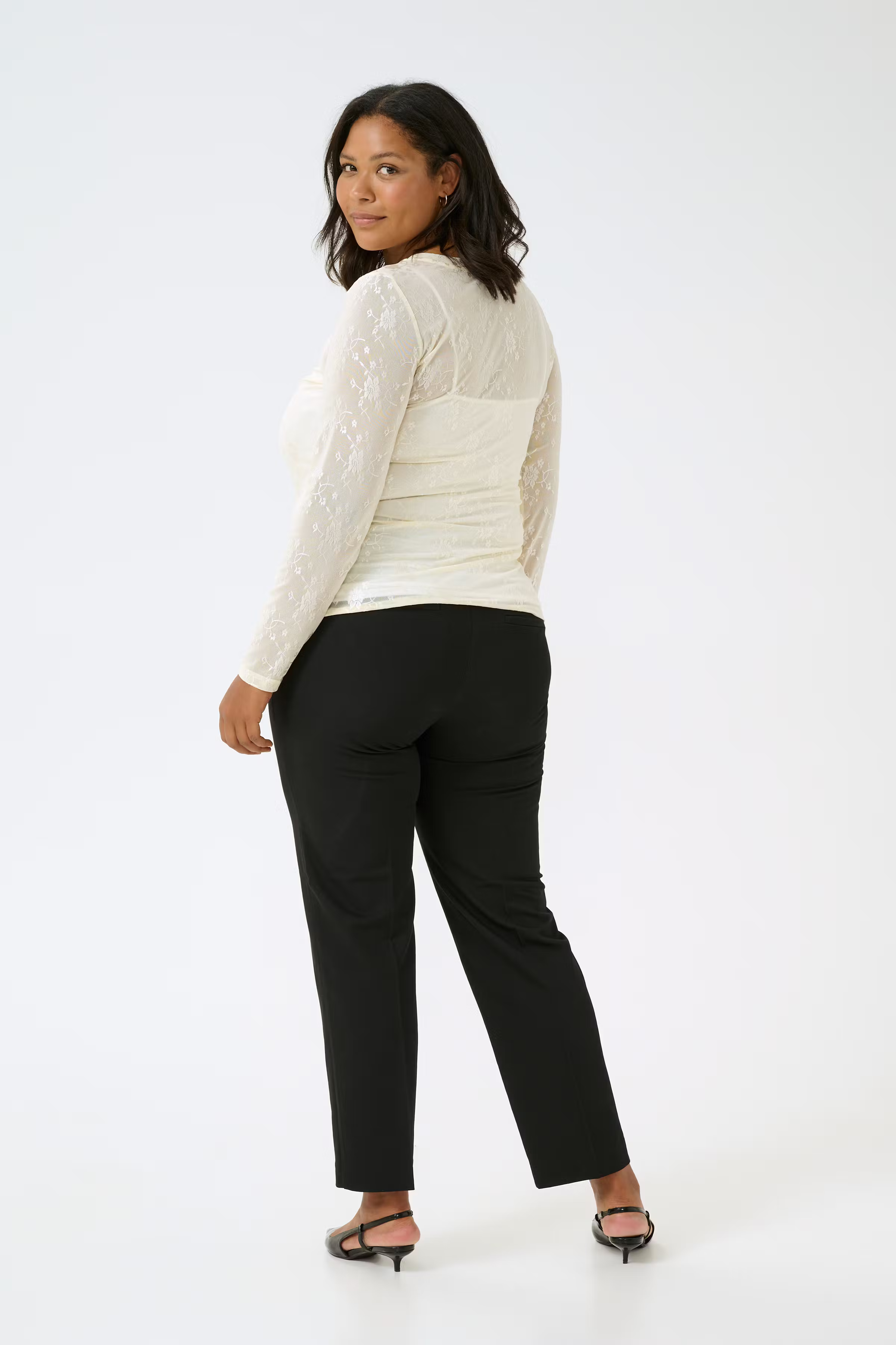 KCnikoline Lace T-shirt LOOKBOOK BACK 10581808-125202